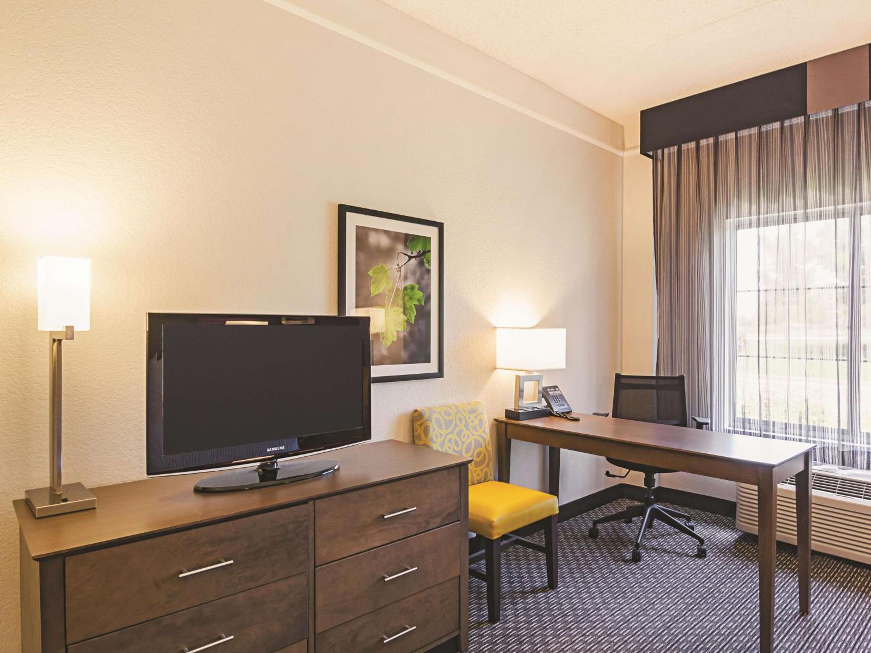 King Room - Disability Access - Photo 3