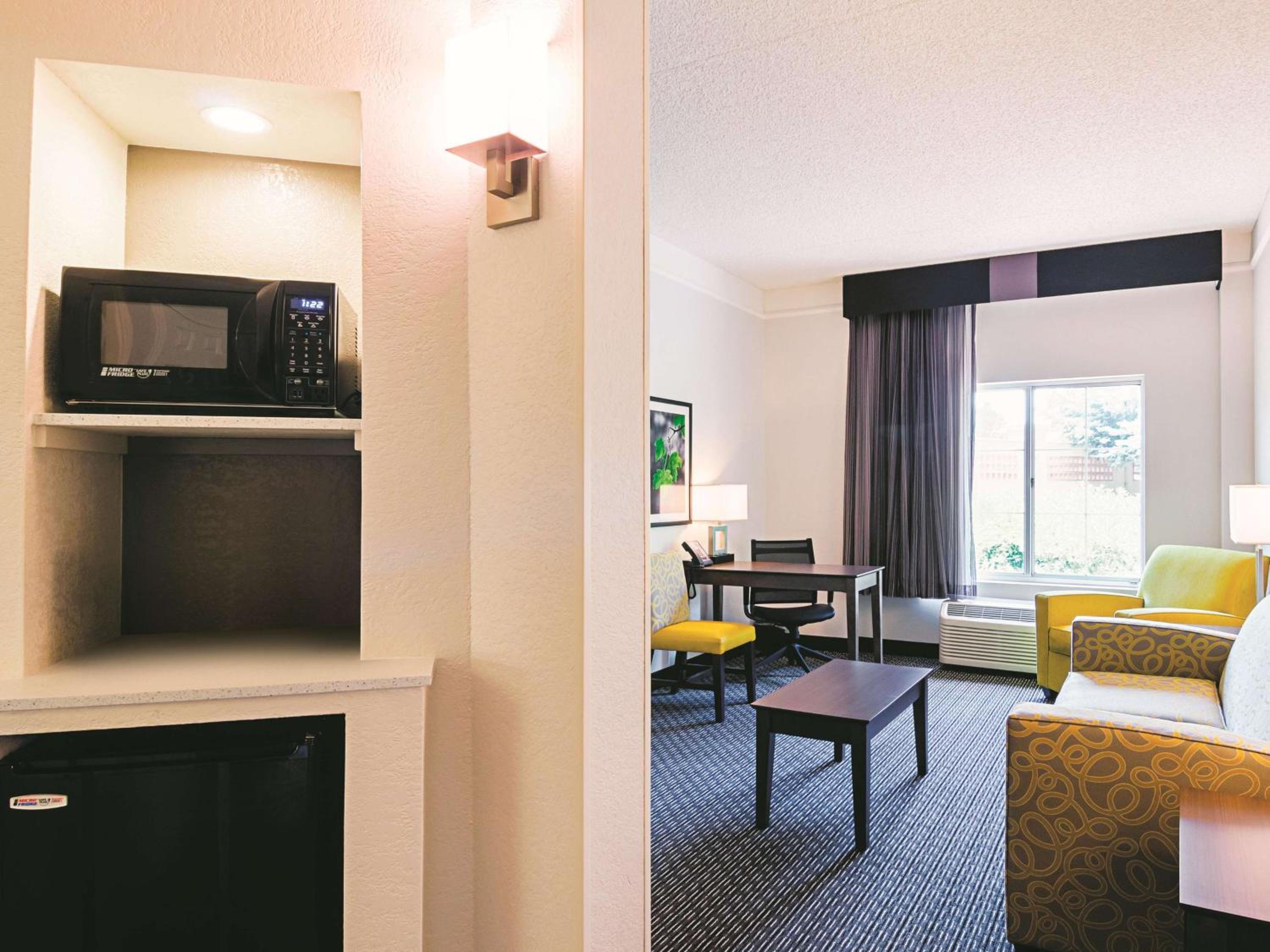 King Suite with Sofa Bed - Photo 7