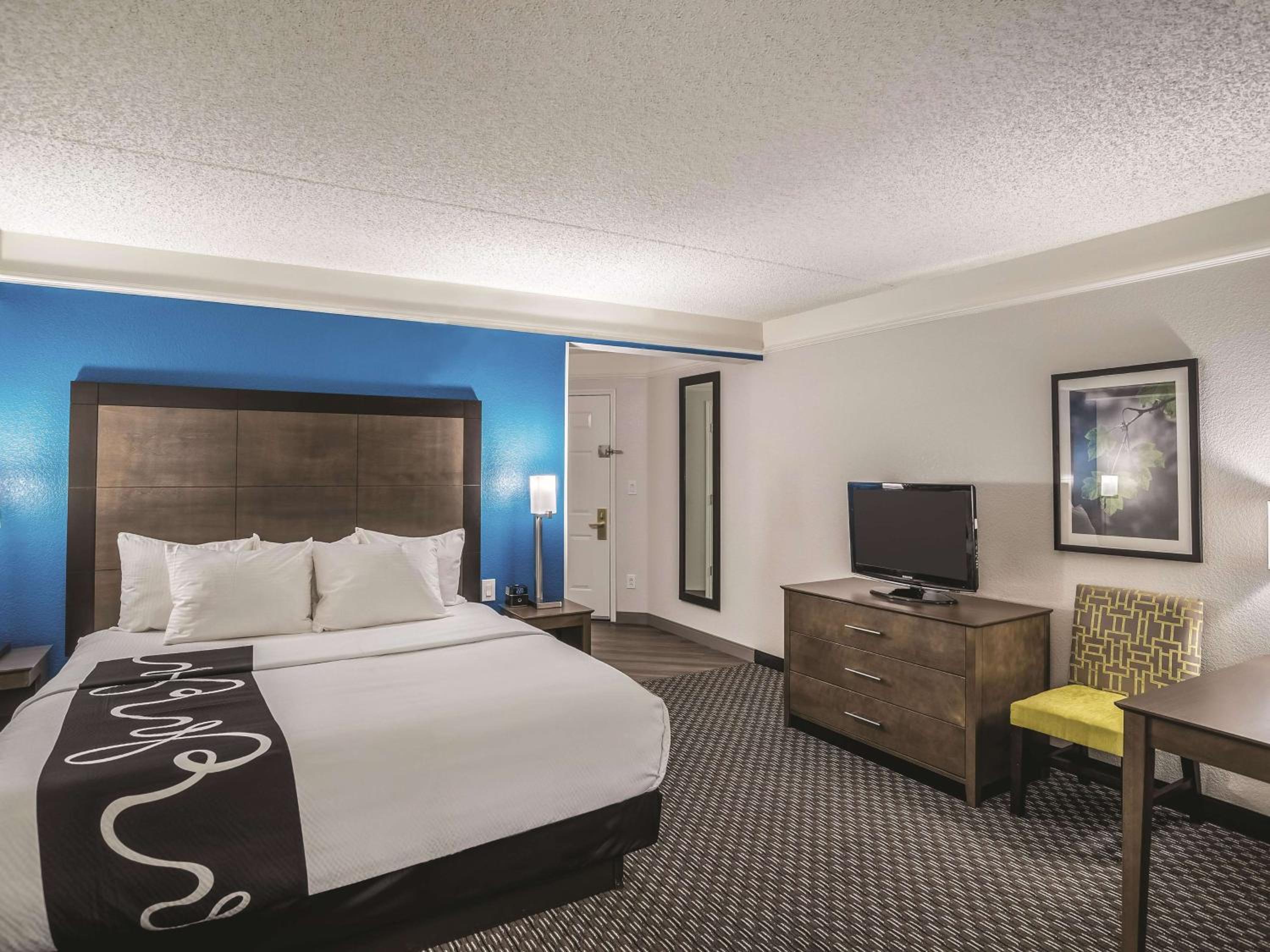 Executive King Room - Photo 4