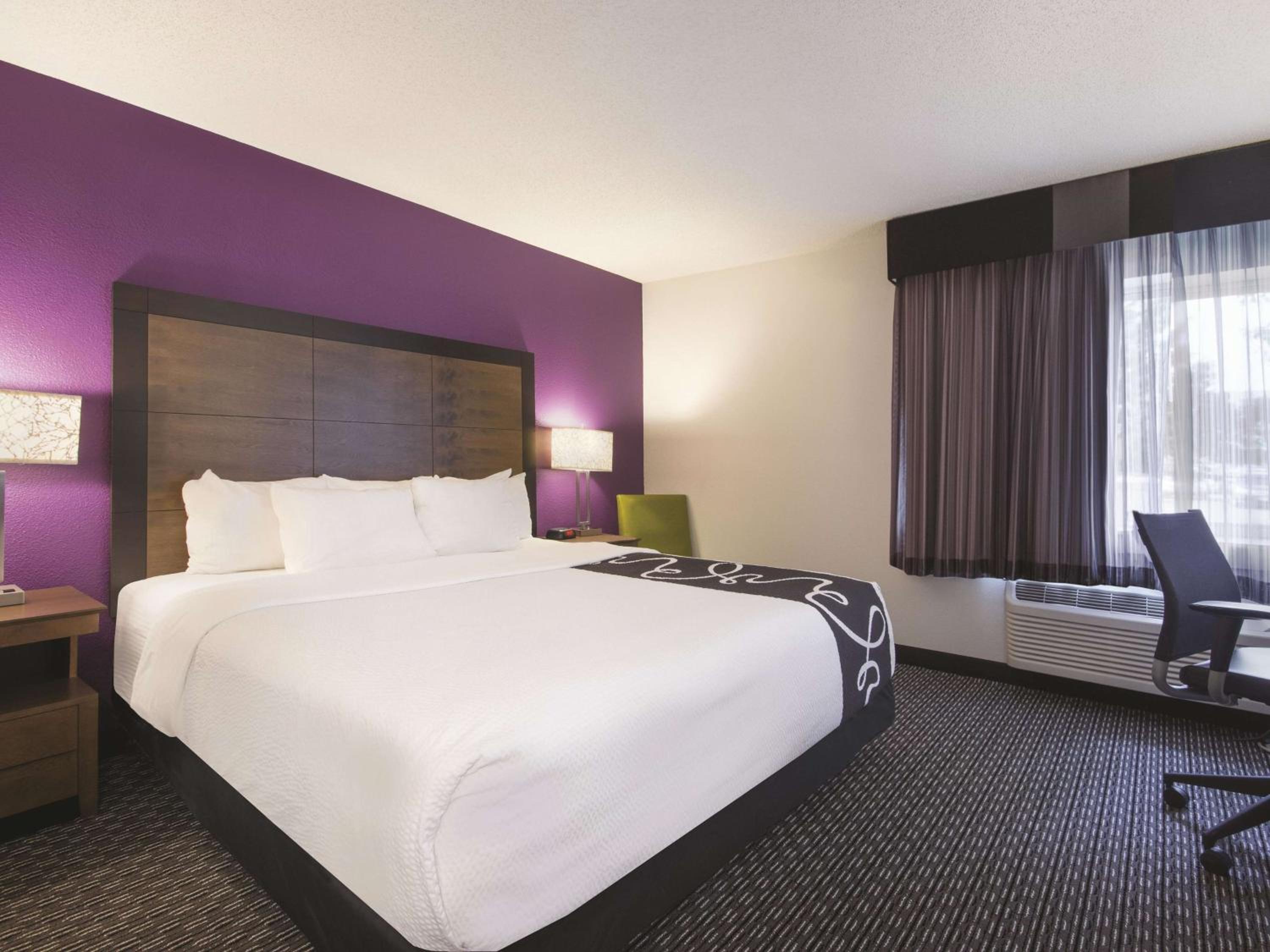 King Room - Mobility Access/Non-Smoking - Photo 1