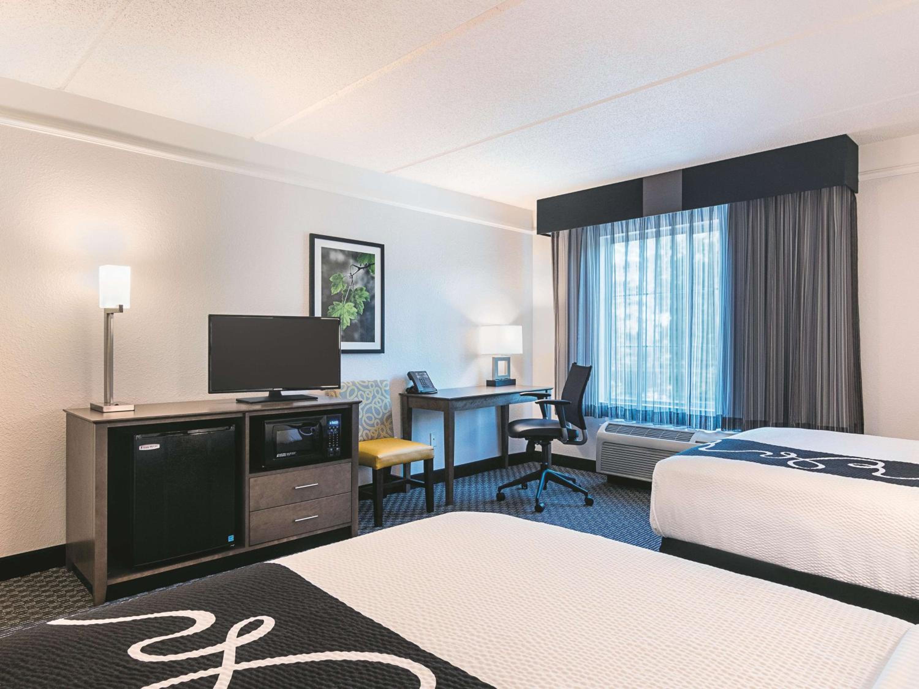 Double Room with Two Double Beds - Photo 4