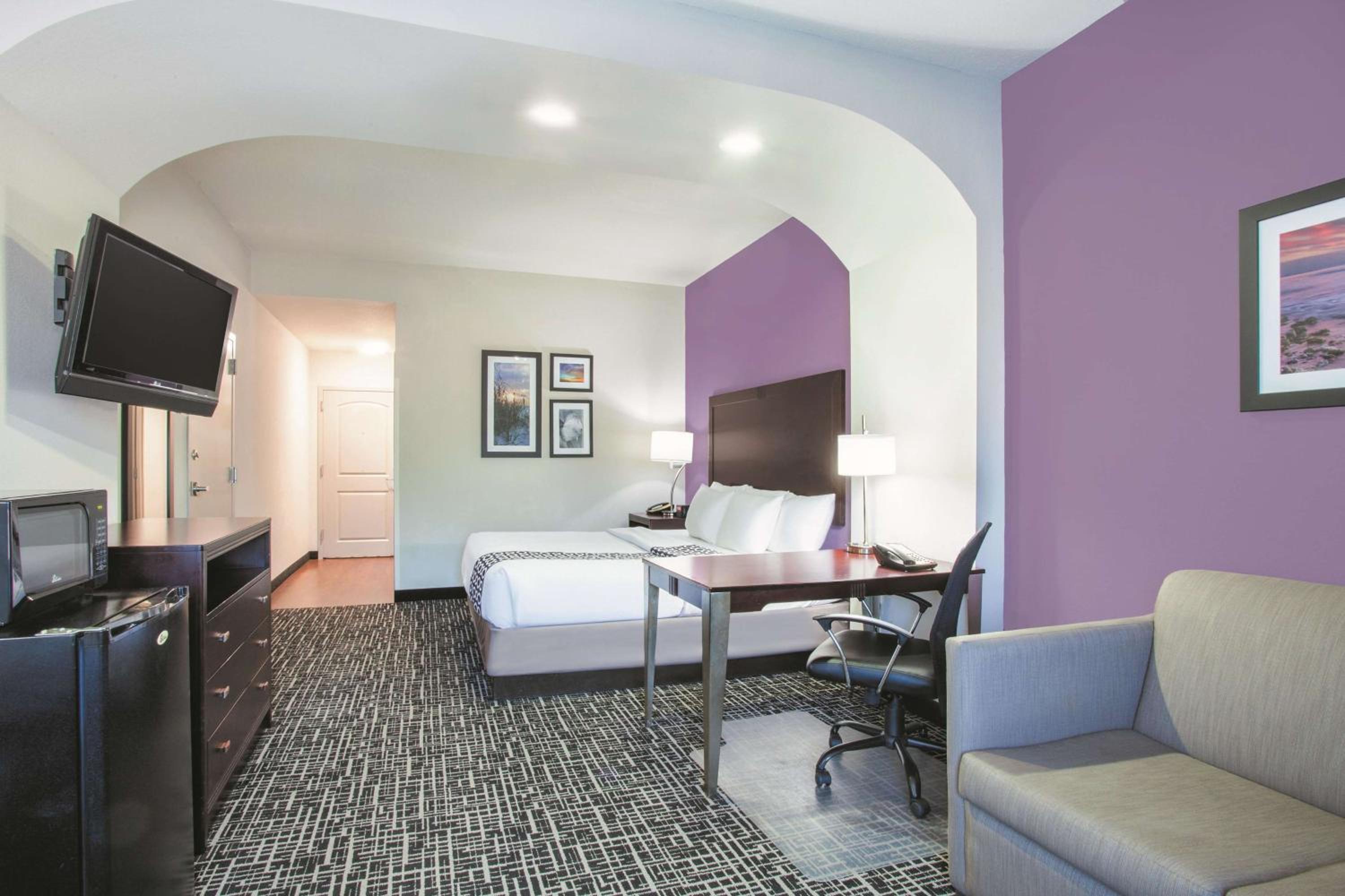 Executive King Room - Non-Smoking - Photo 1