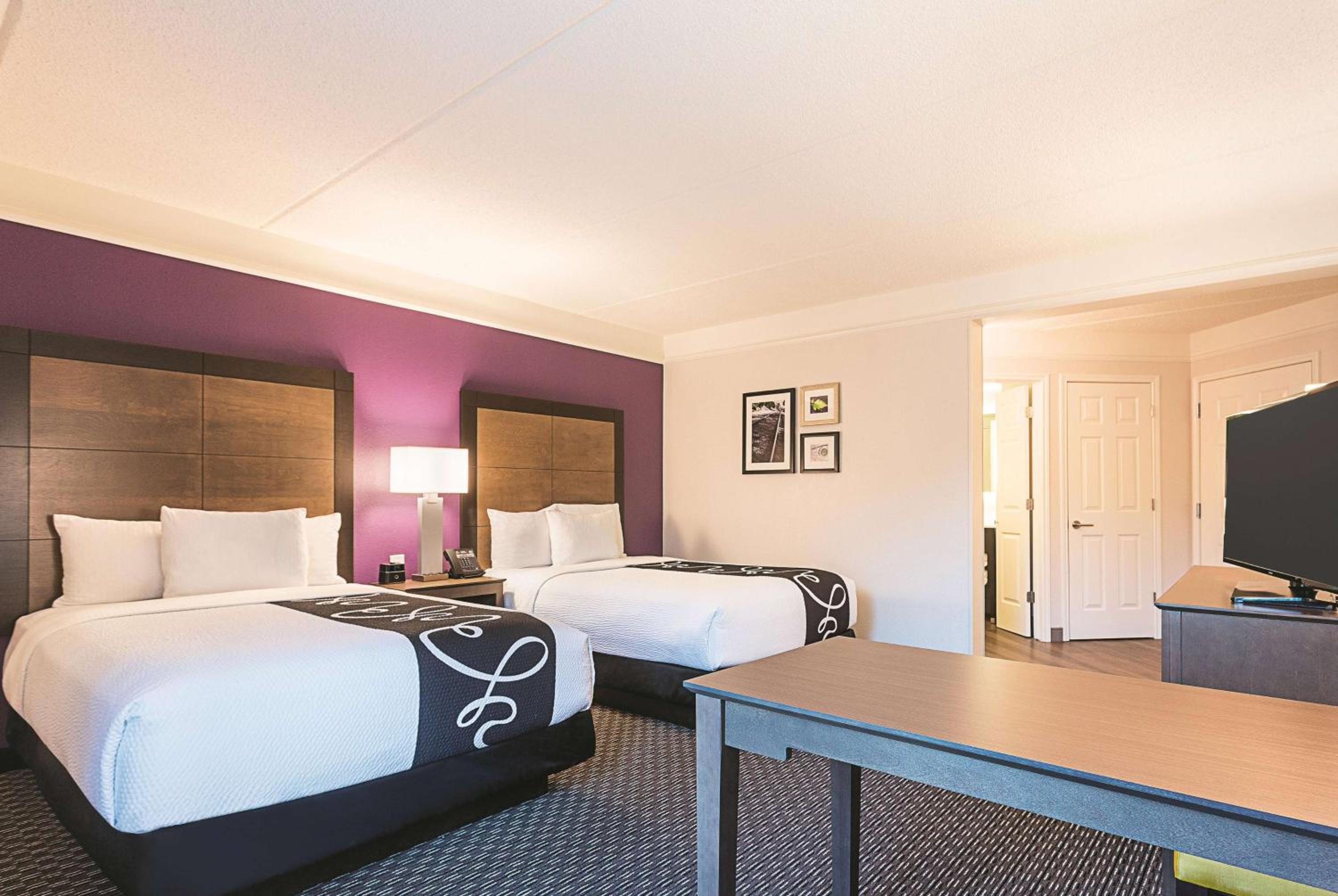 Double Room with Two Double Beds - Non-Smoking - Photo 3