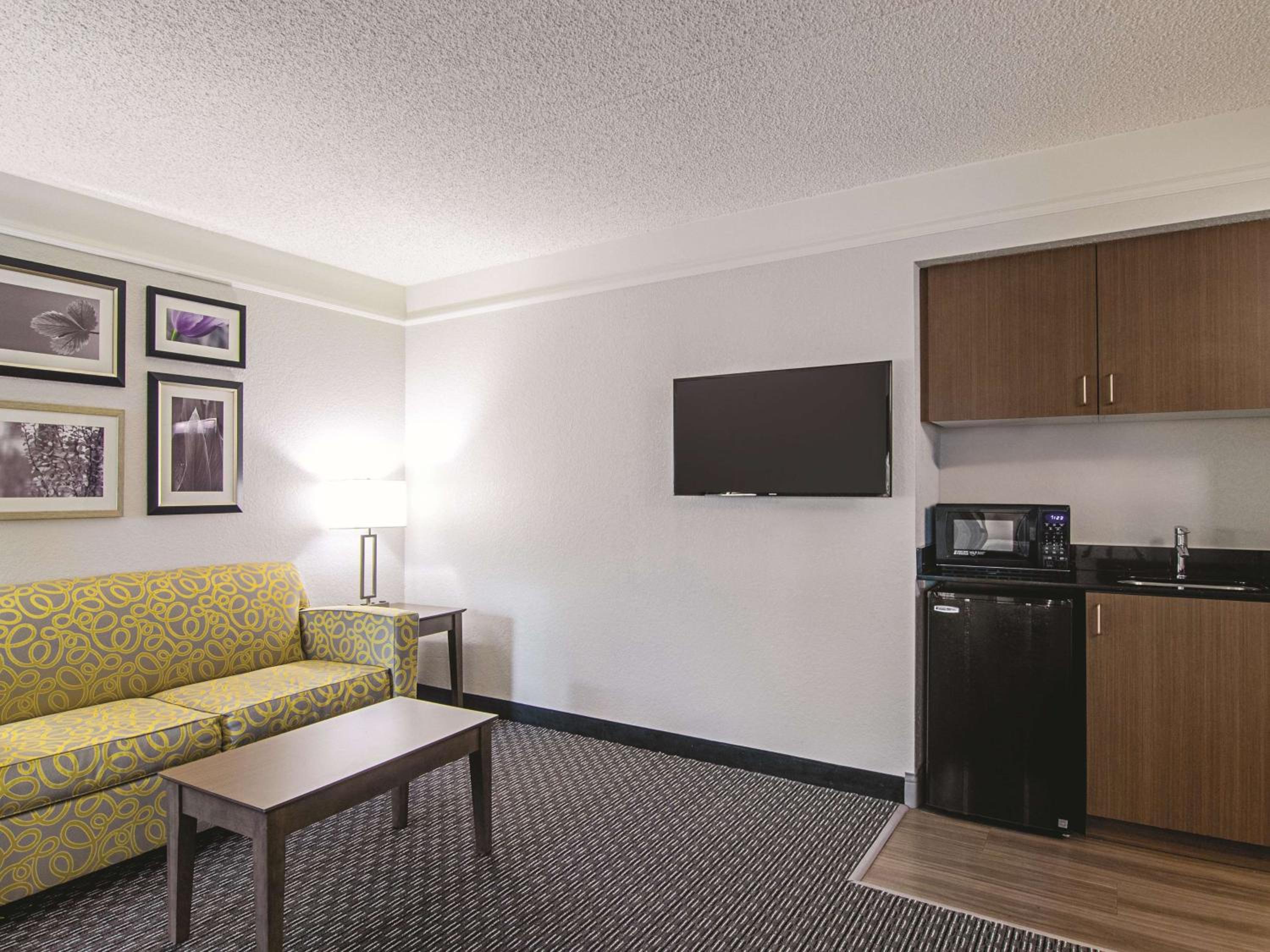 King Suite with Sofa Bed - Photo 2