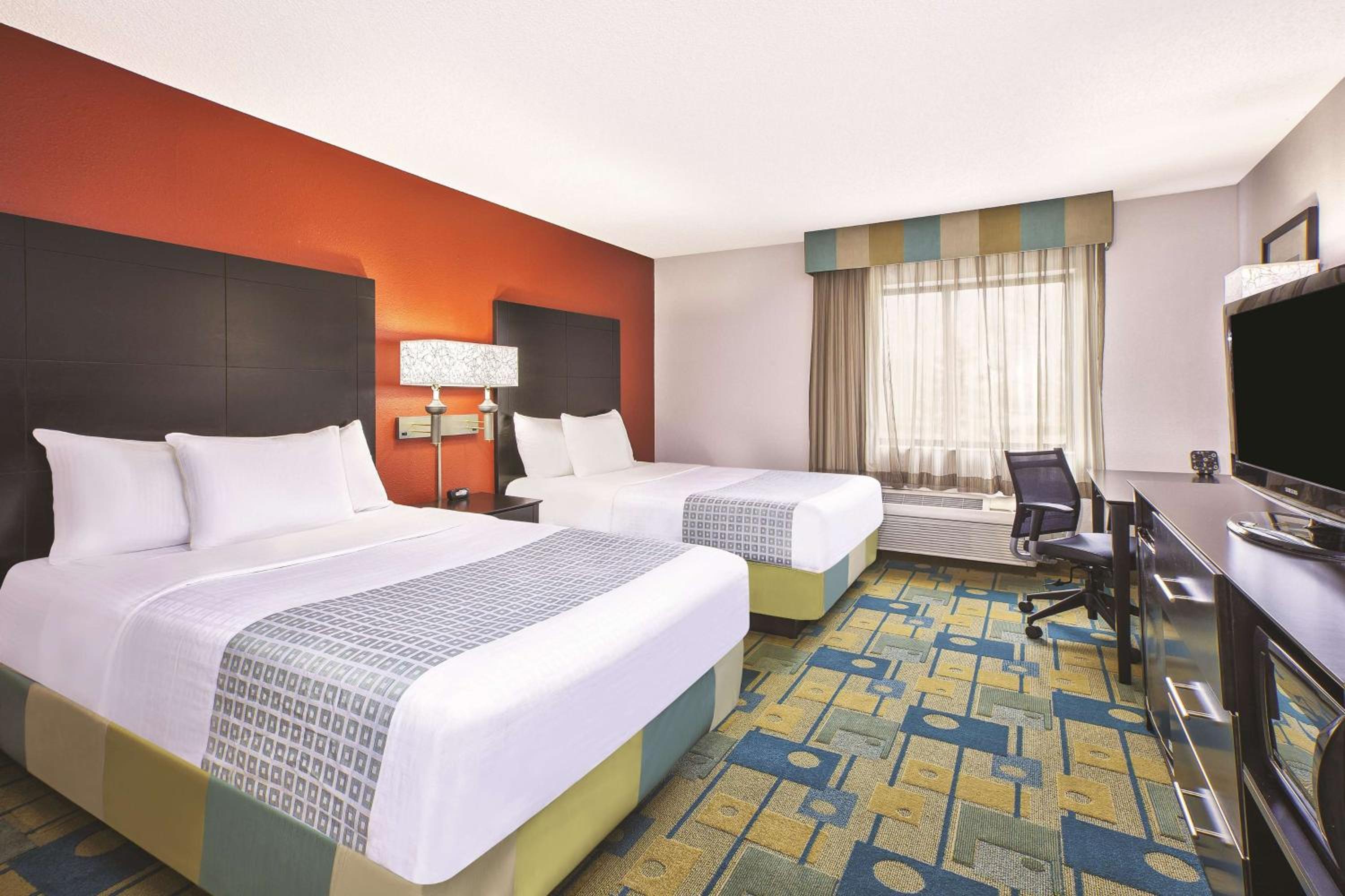 Double Room with Two Double Beds - Photo 4