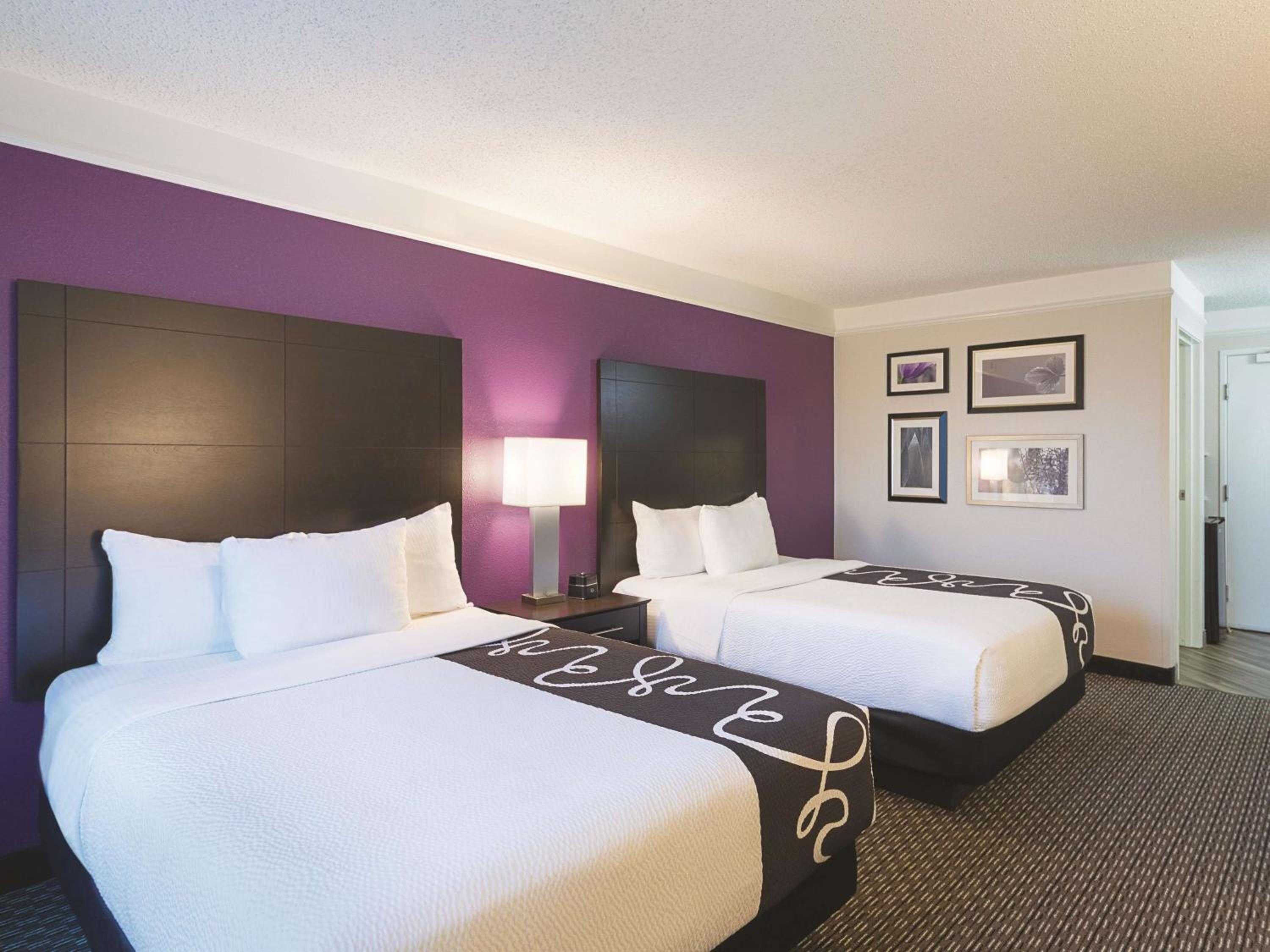 Double Room with Two Double Beds - Non-Smoking - Photo 7