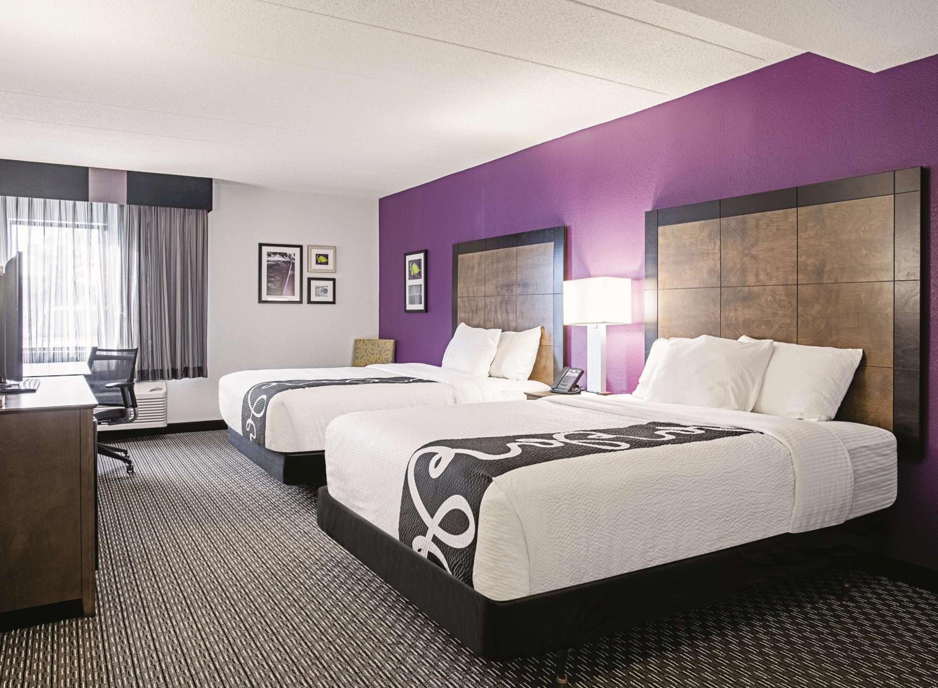 Queen Room with Two Queen Beds and Mobility/Hearing Access - Non-Smoking - Photo 1