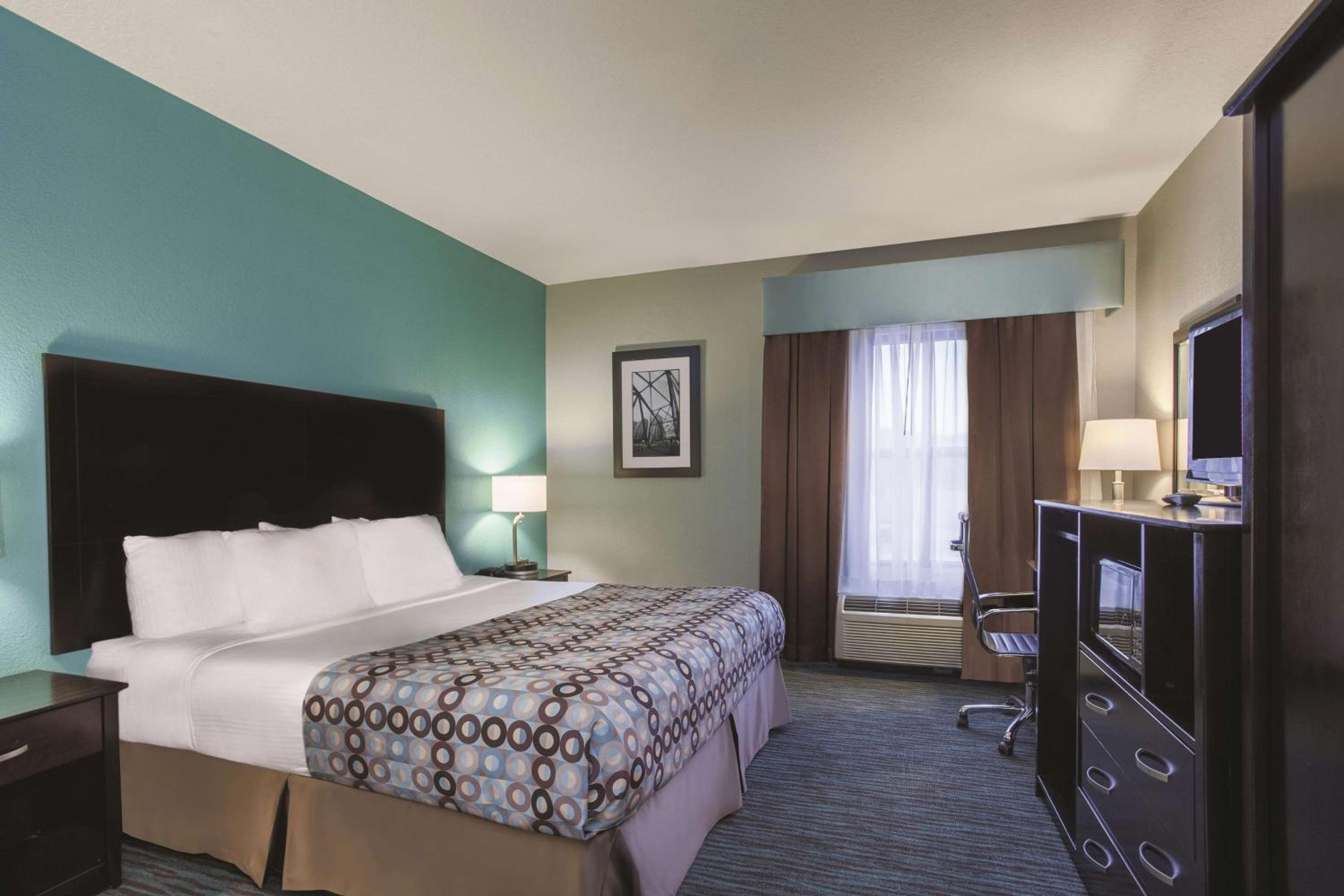 King Room - Mobility Access/Non-Smoking - Photo 1