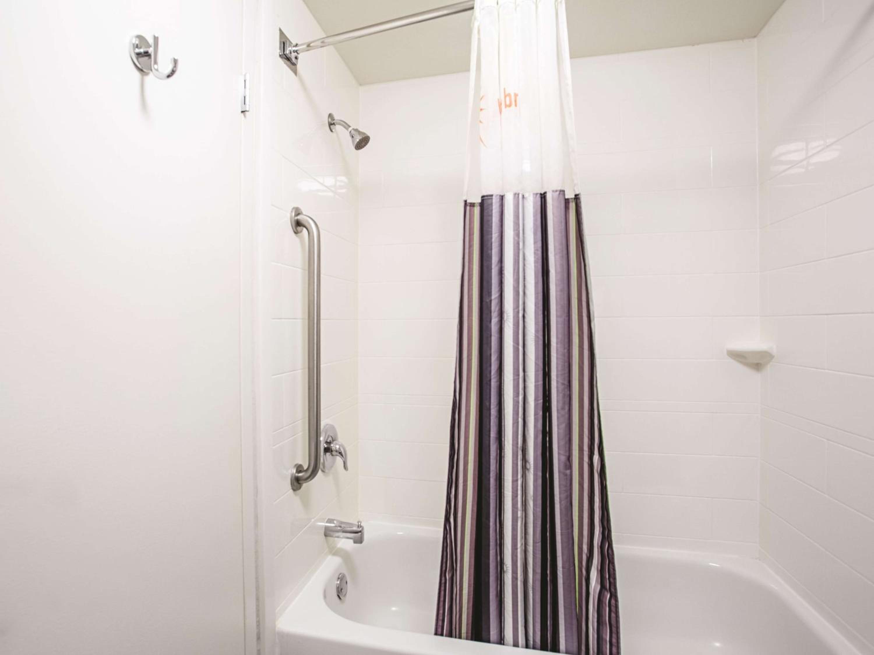 King Room - Mobility Access/Non-Smoking - Photo 5