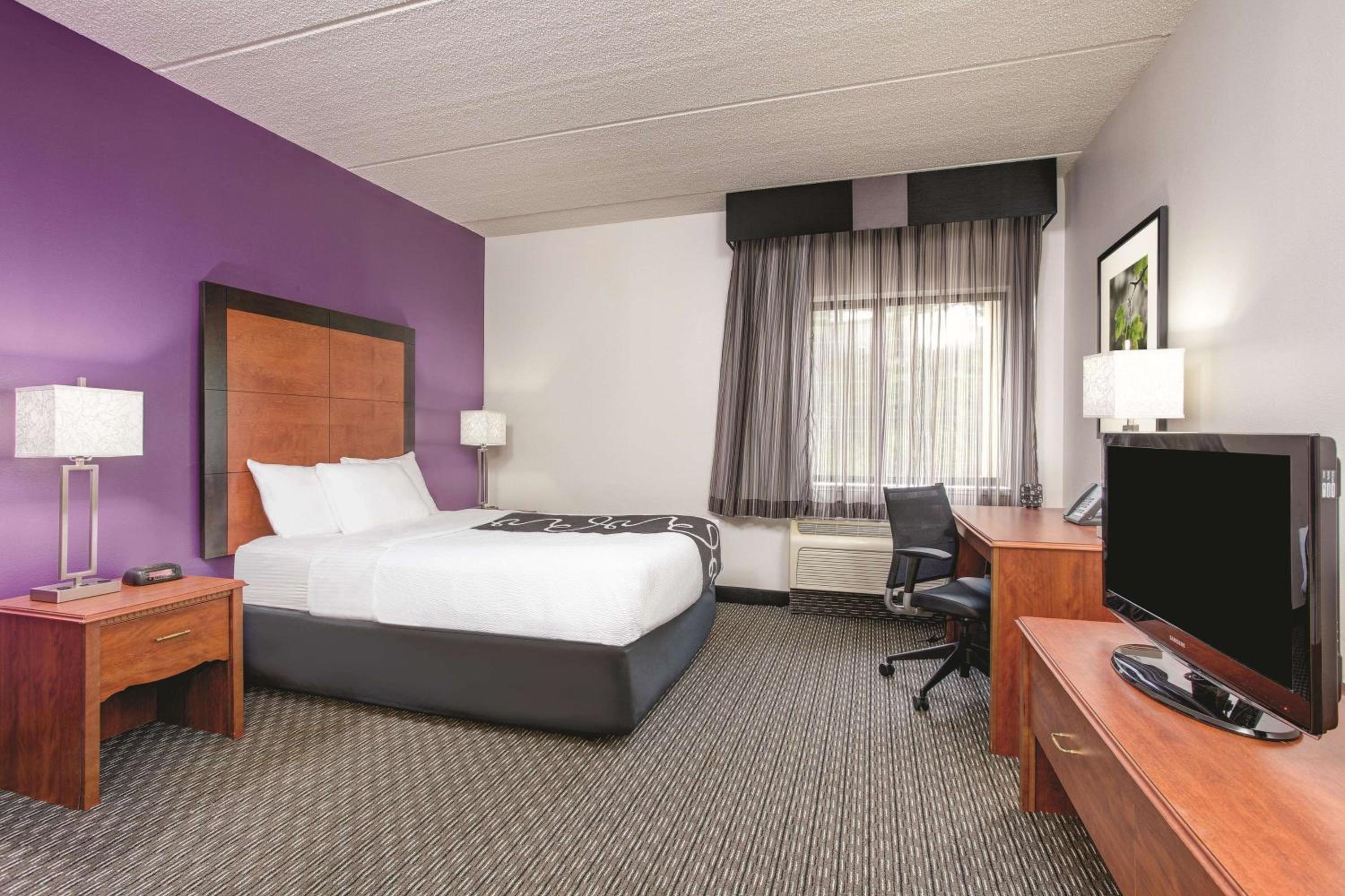 Double Room - Disability Access - Photo 1