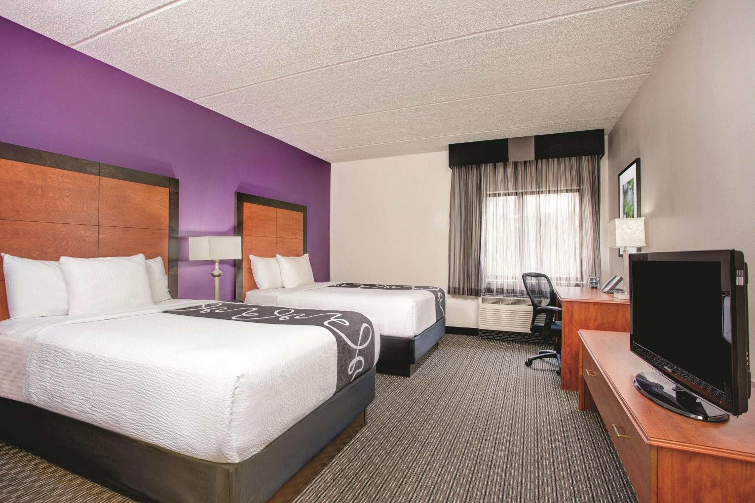 Double Room With Two Double Beds photo 1