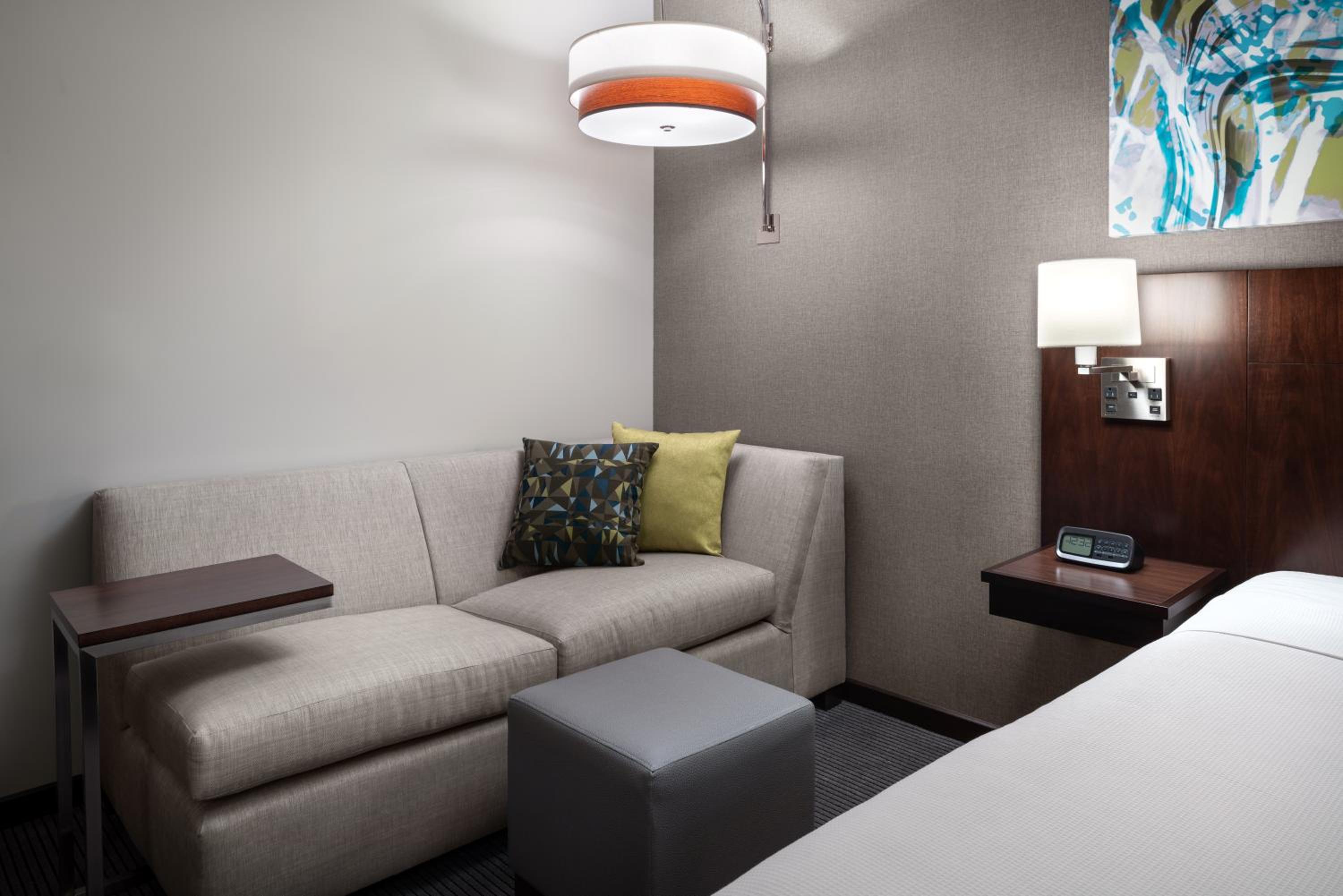 King Room thumbnail 5