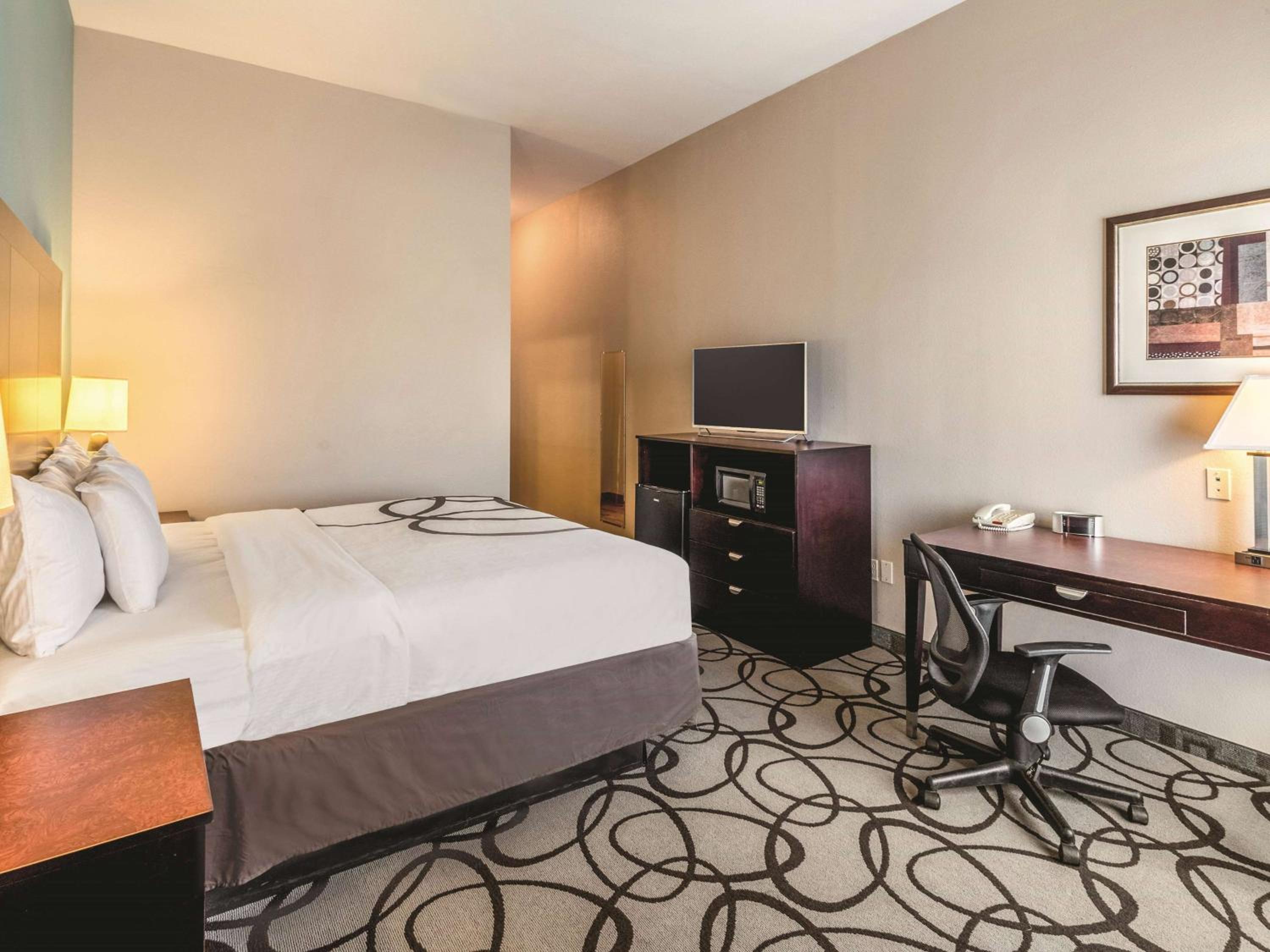 King Room - Mobility Access/Non-Smoking - Photo 1