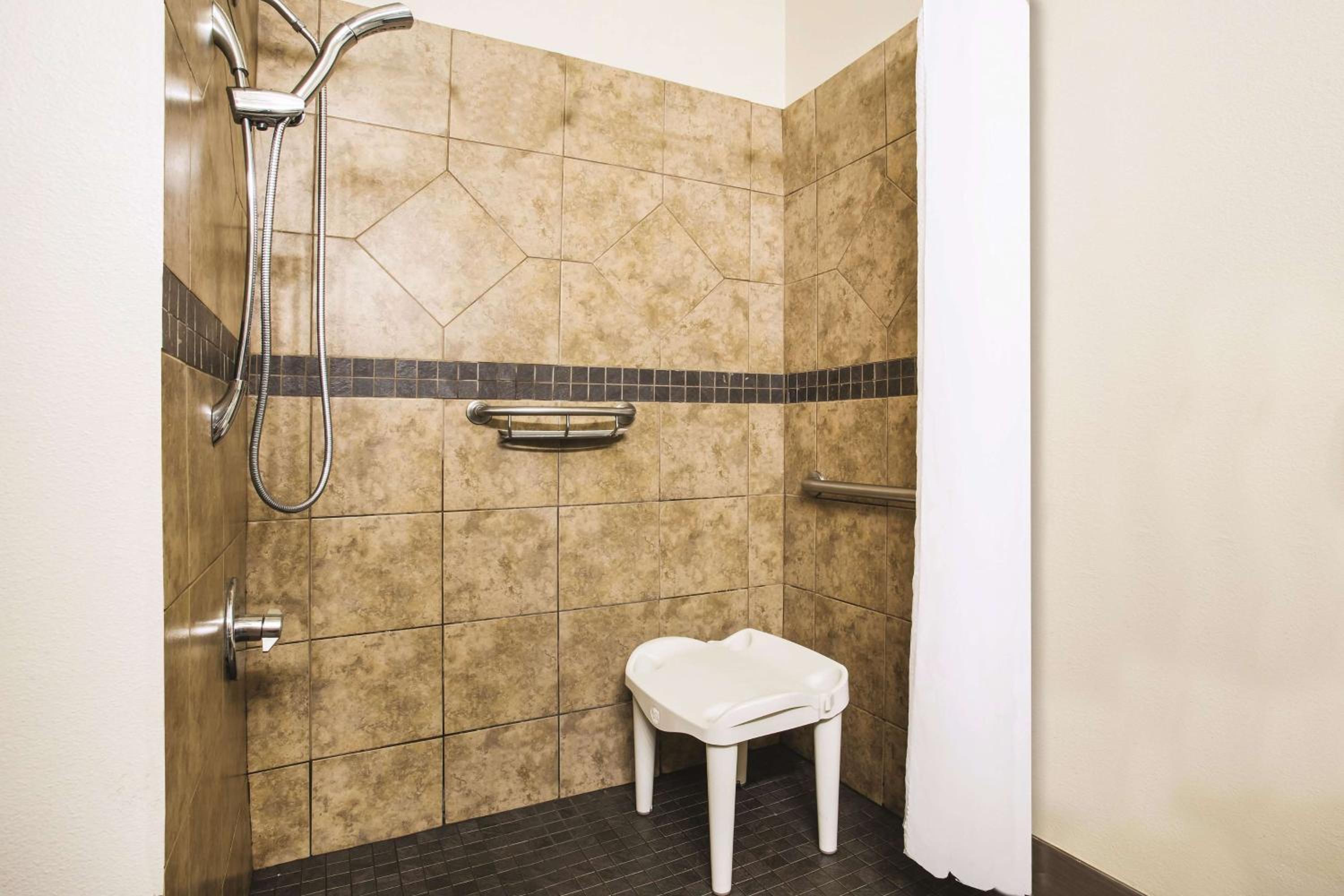 King Room - Mobility Access - Photo 2