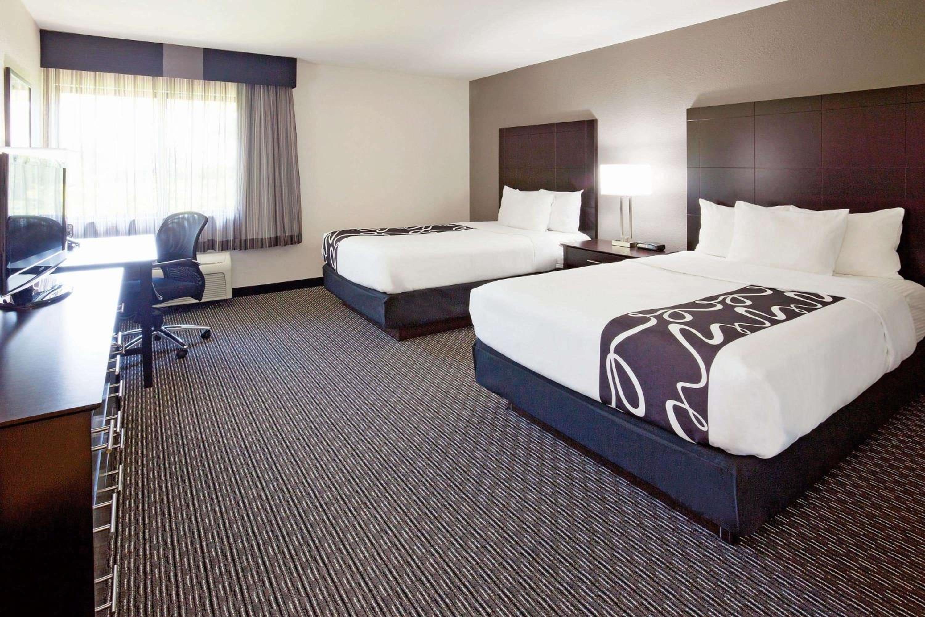 Double Room with Two Double Beds - Photo 1