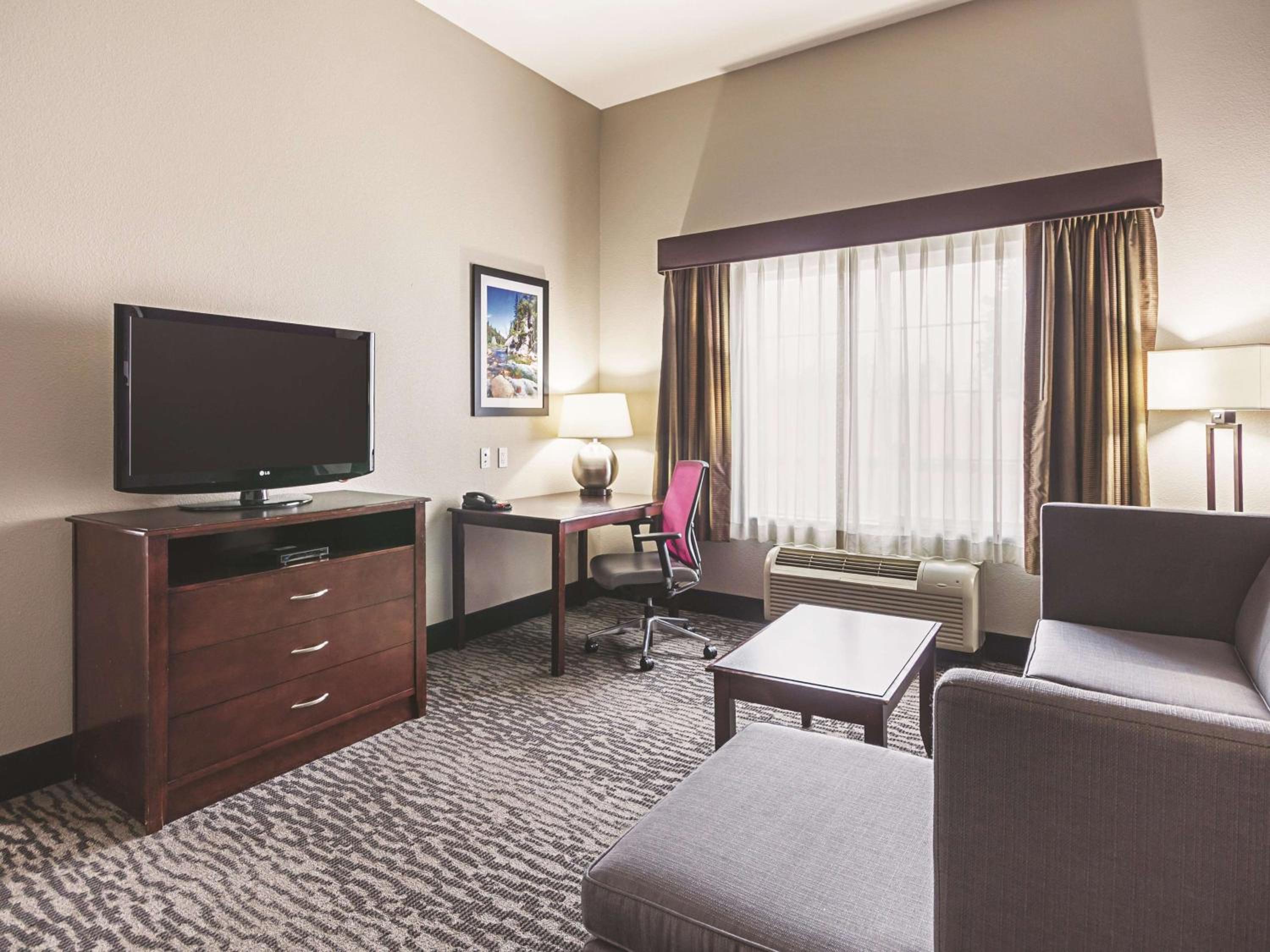 Two-Room King Suite - Non-Smoking - Photo 1