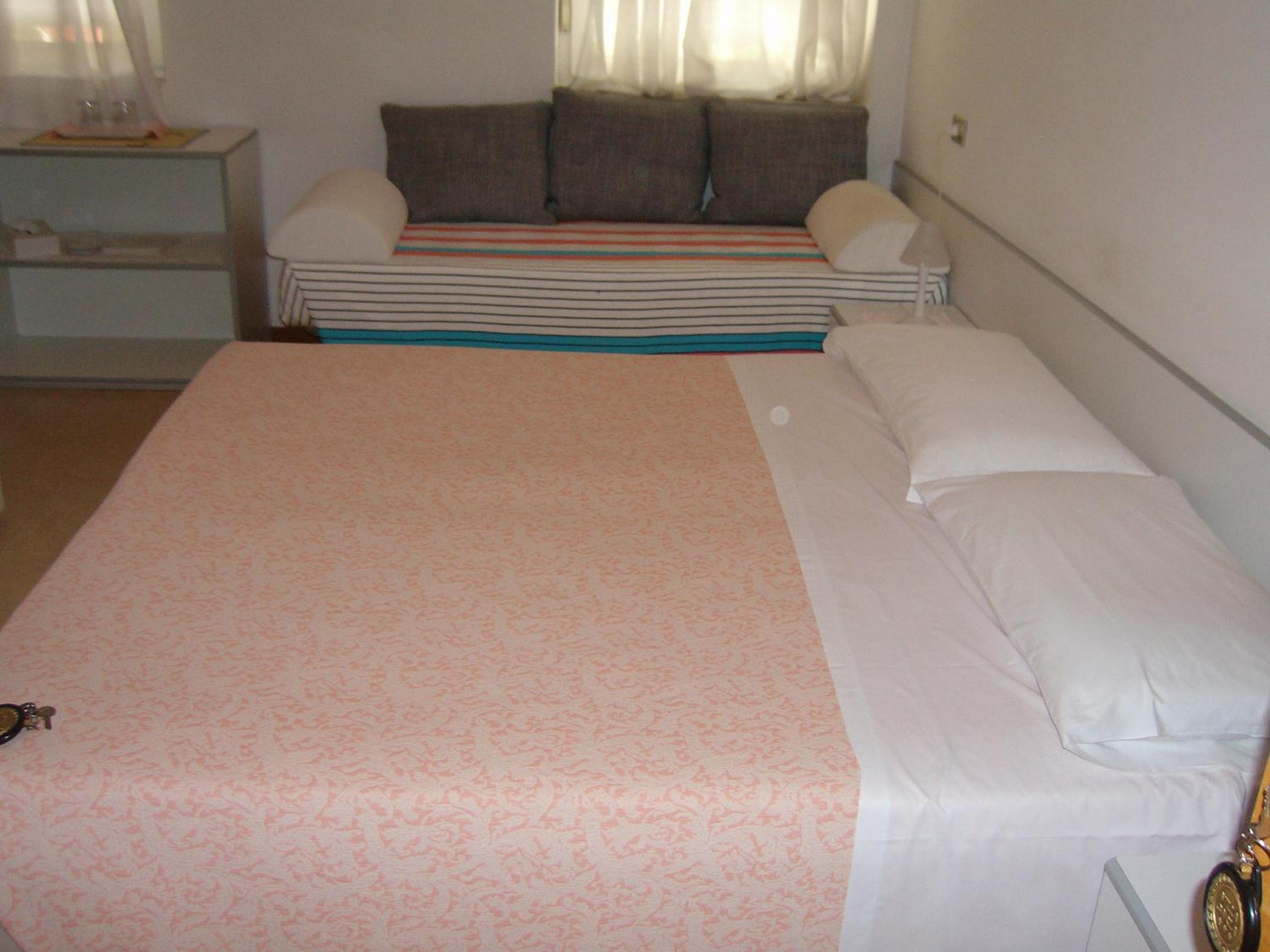 Double Room - Disability Access photo 1