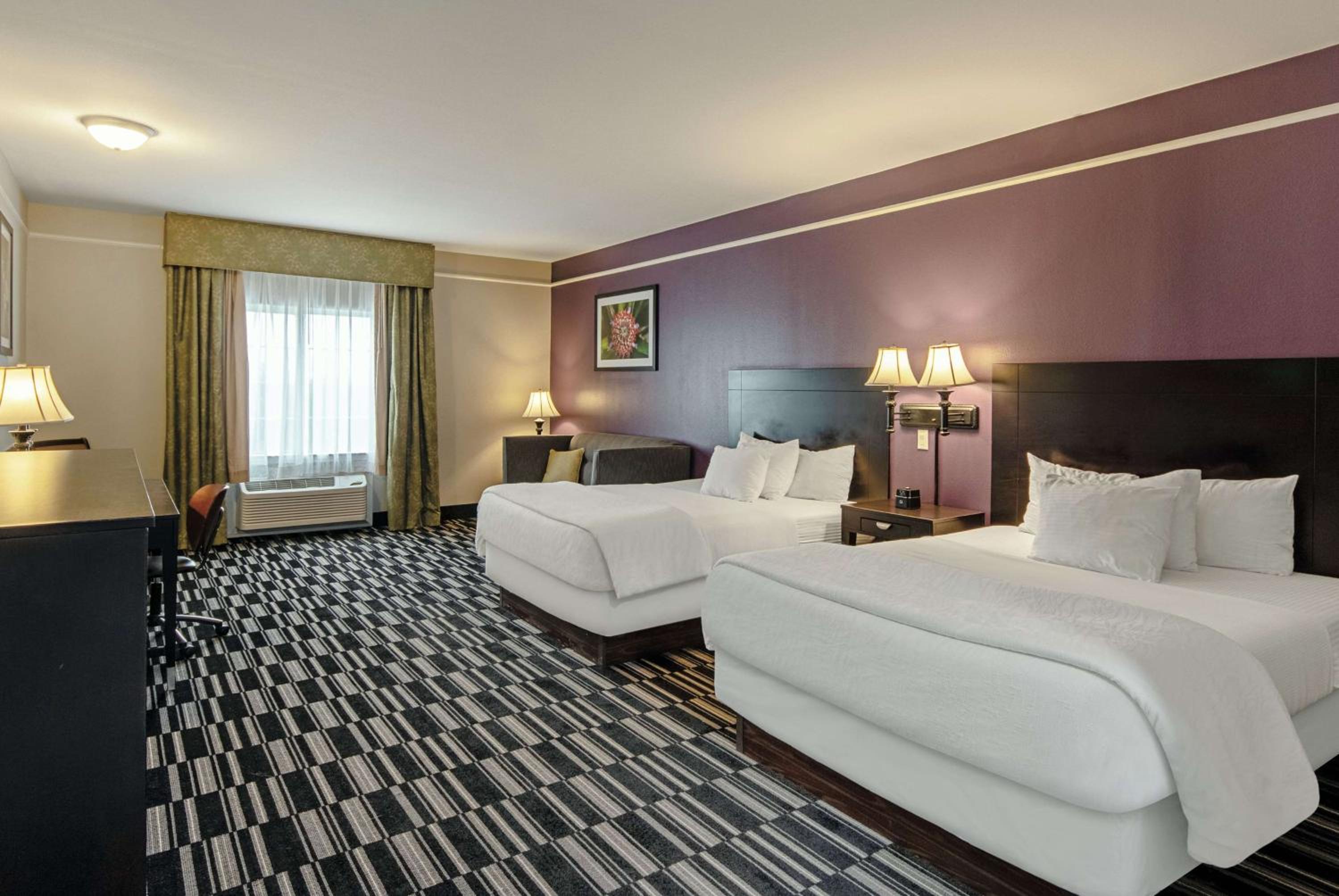 Studio Suite with Two Queen Beds - Non-Smoking - Photo 1
