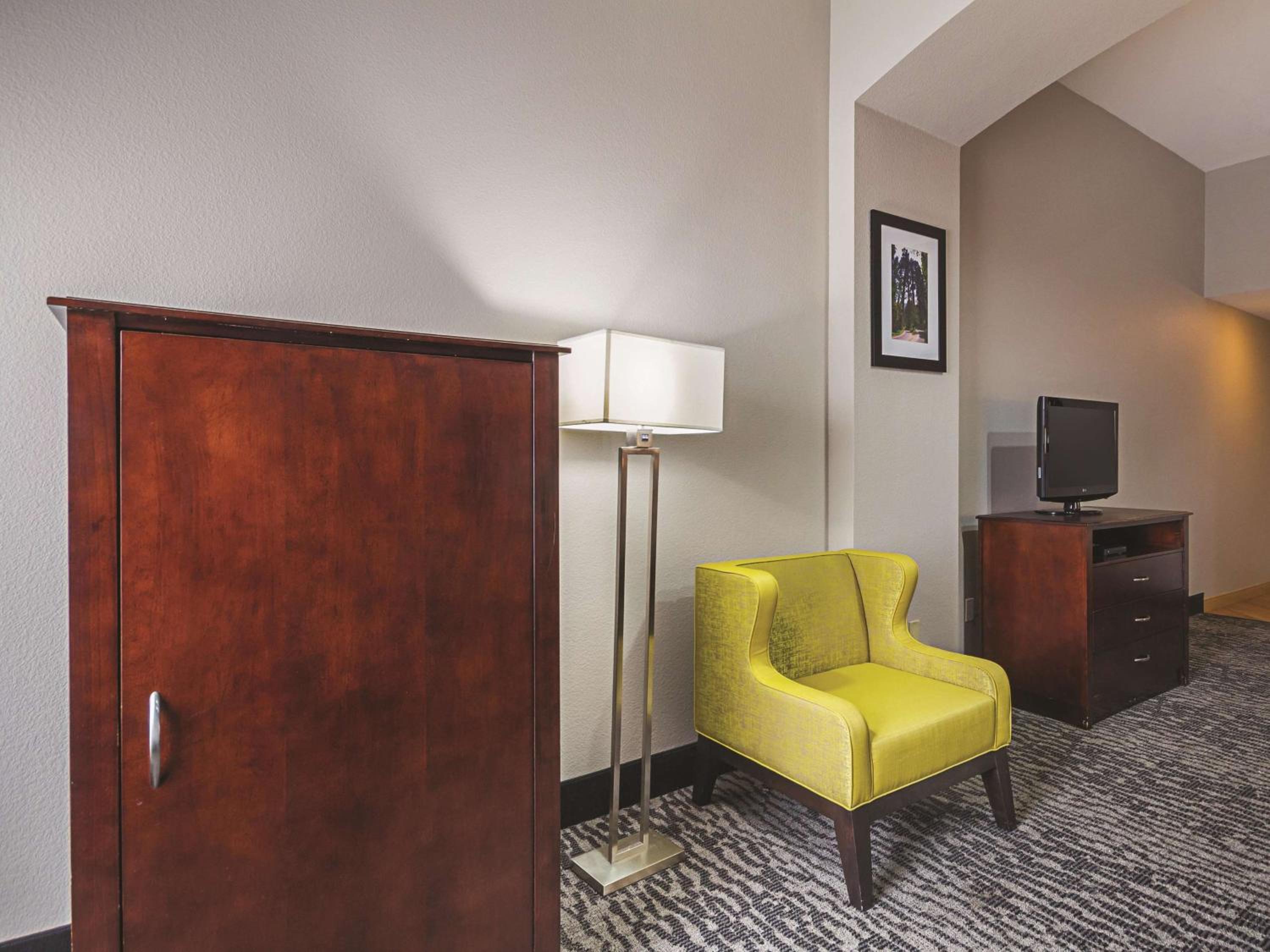 Executive Room - Photo 3