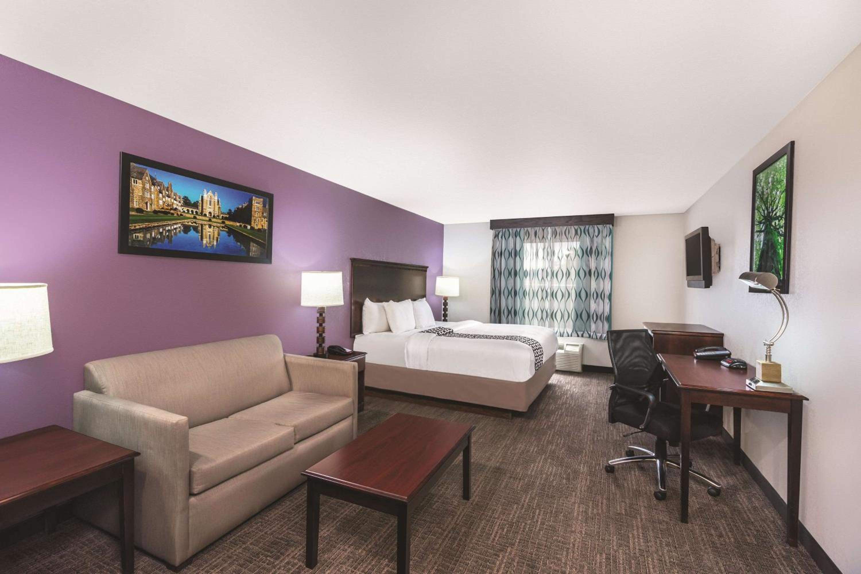 Executive Room King Bed photo 2