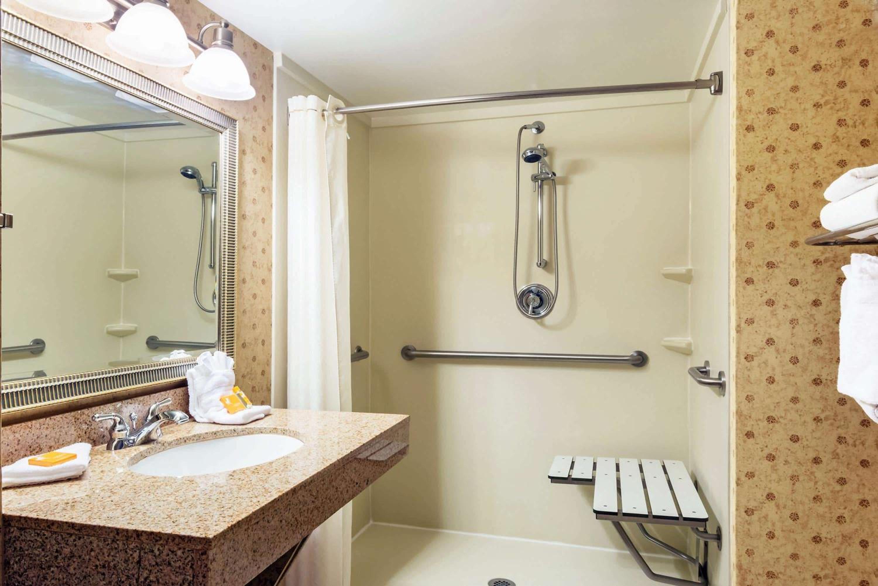 King Room - Disability Access - Photo 2