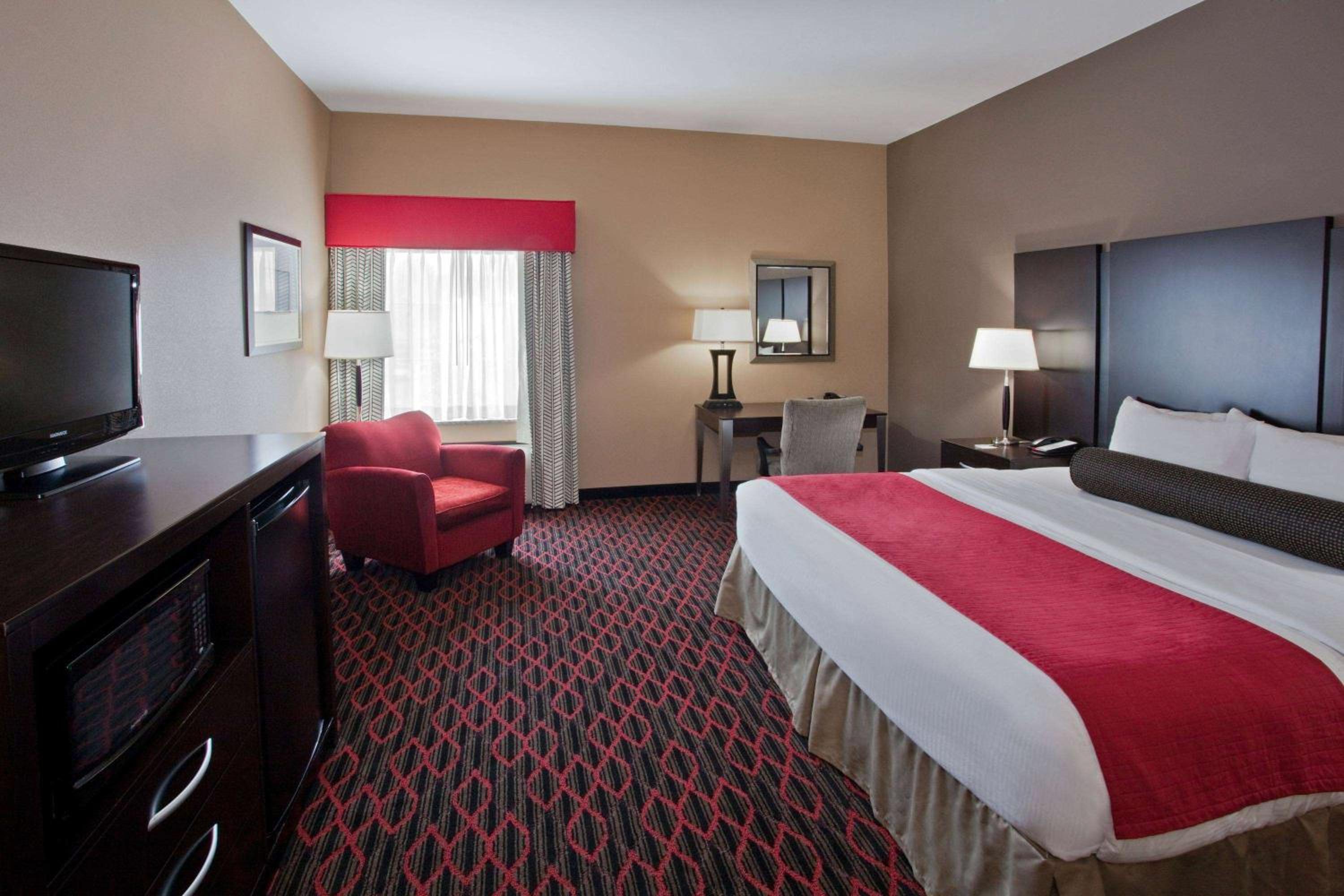 Deluxe King Room - Photo 1