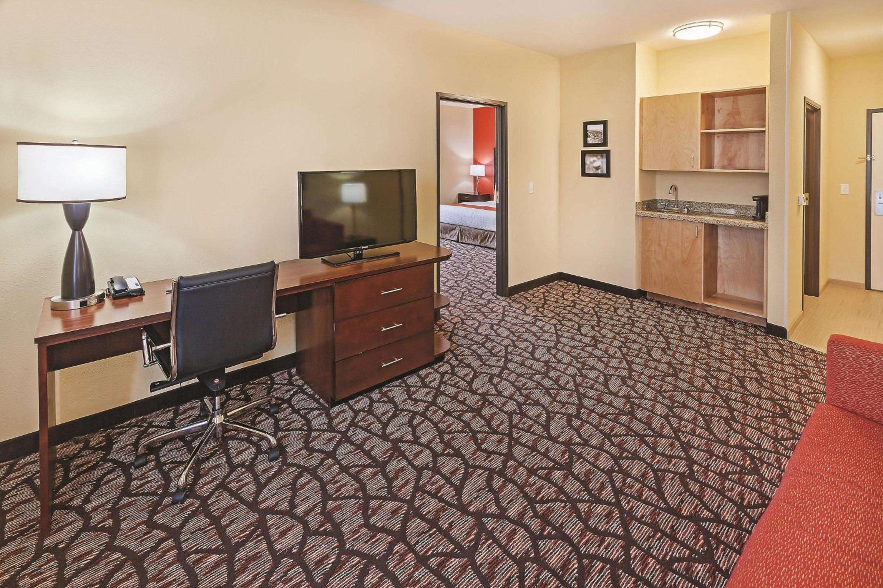 King Suite with Golf View - Non-Smoking photo 1