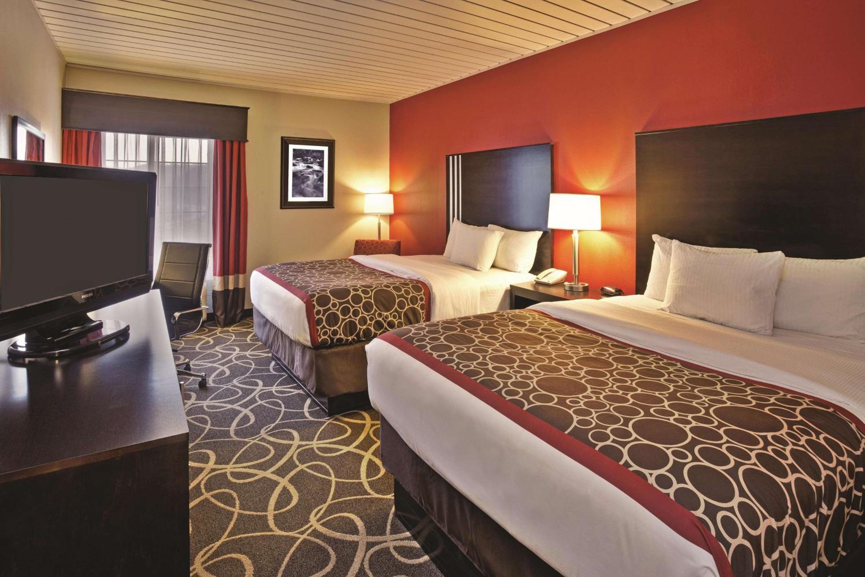 Queen Room with Two Queen Beds - Photo 1