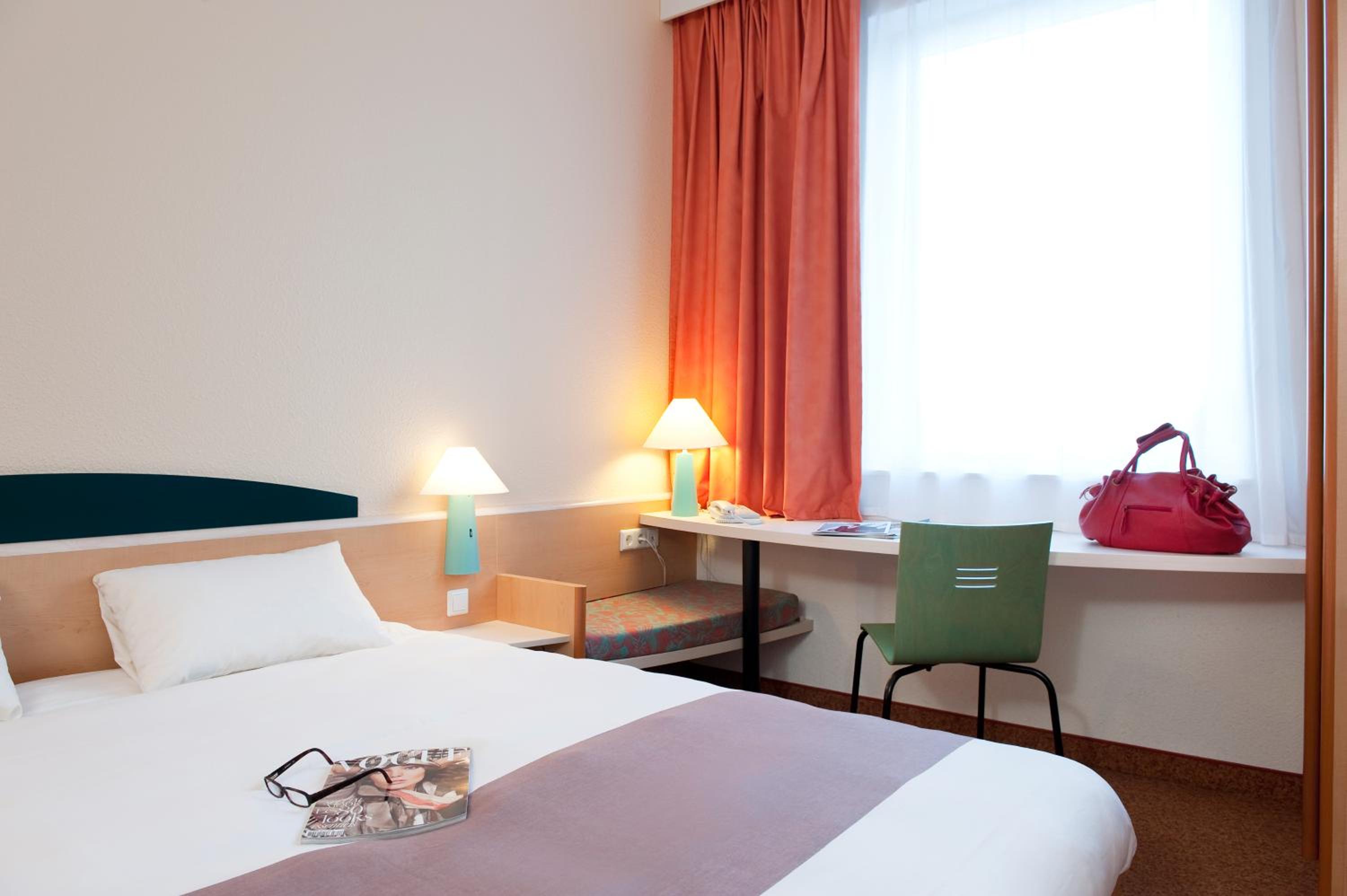 Standard Double Room - Photo 4