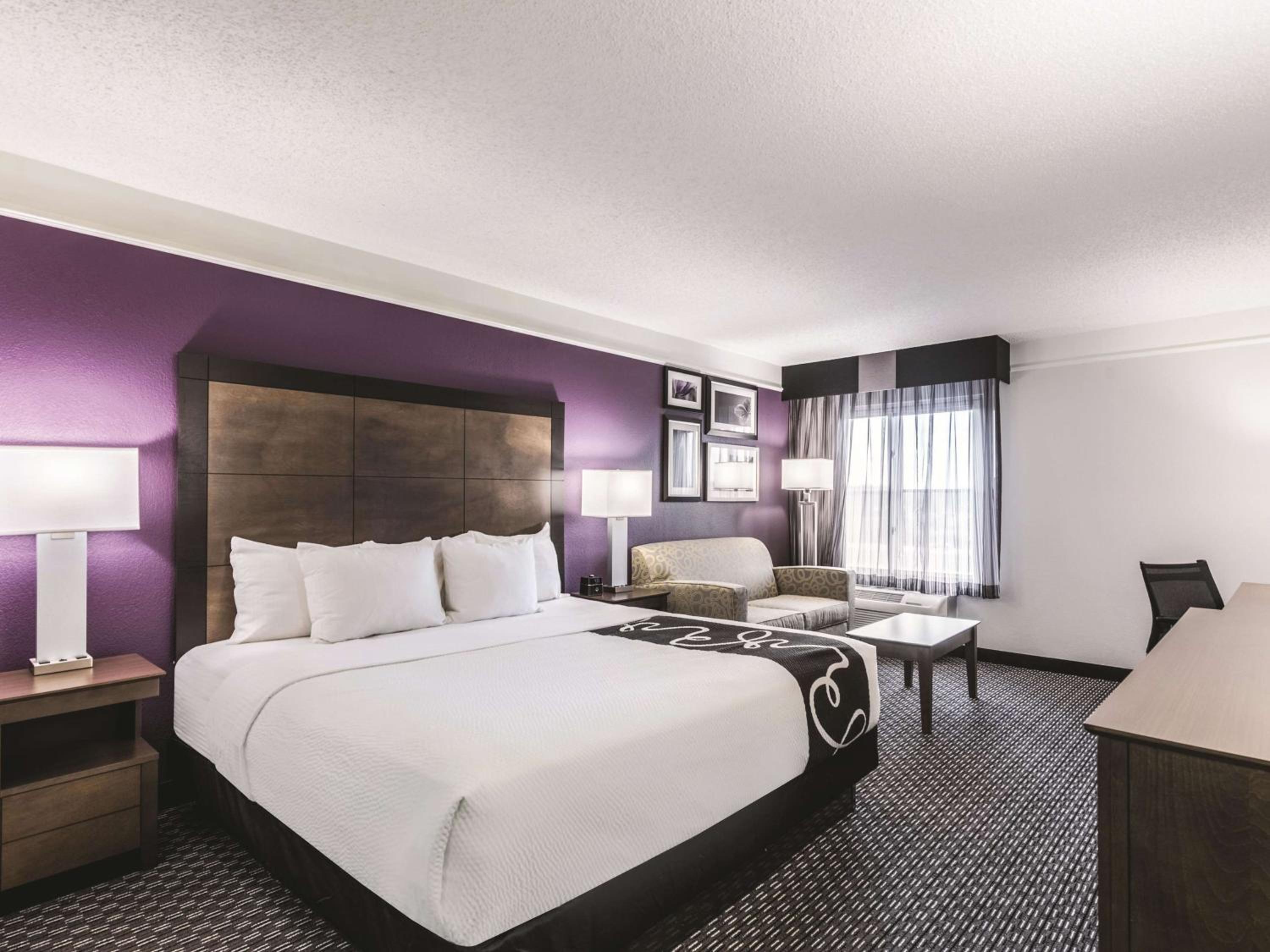 Executive King Room - Photo 3