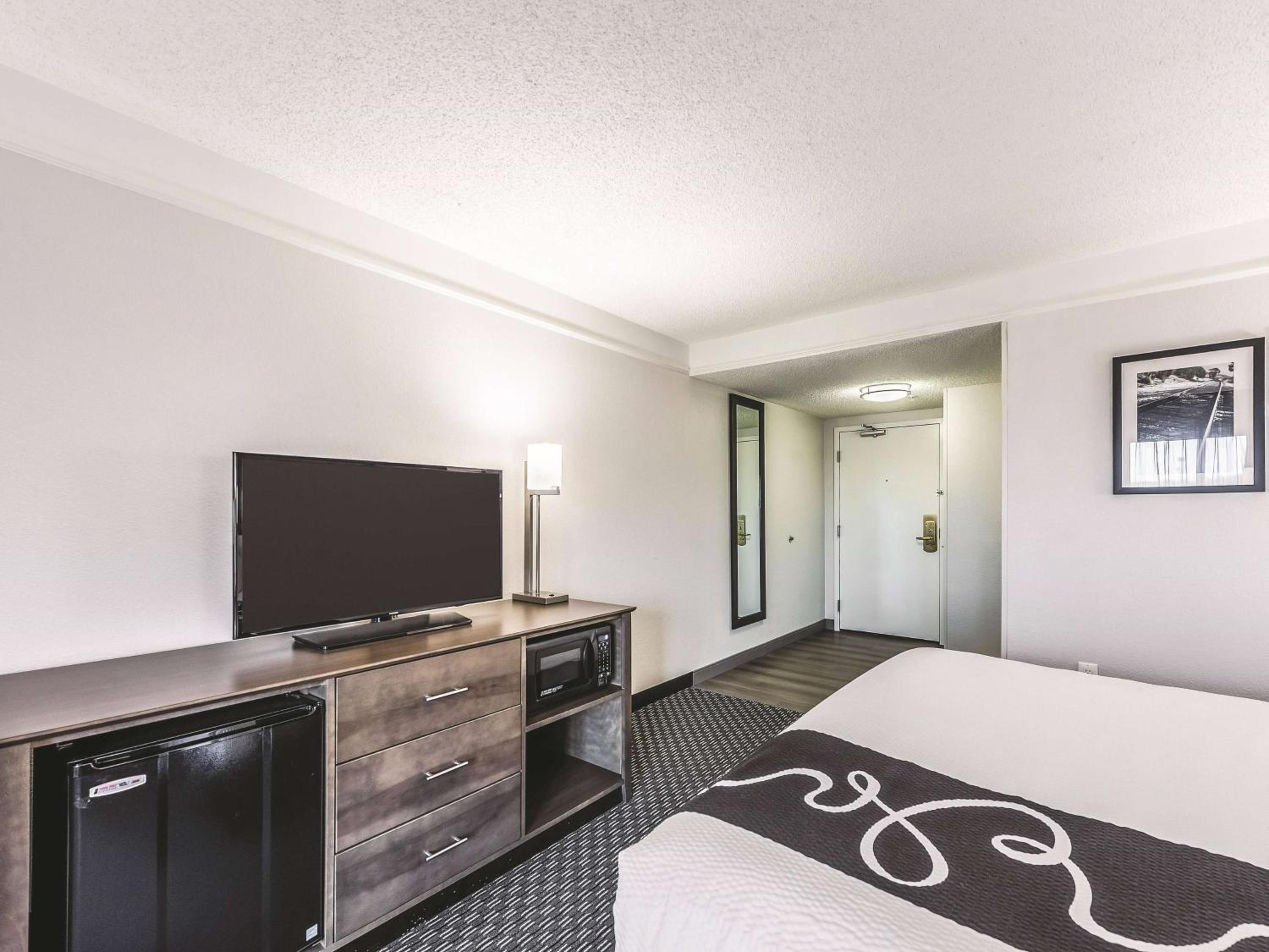 Executive King Room - Photo 2
