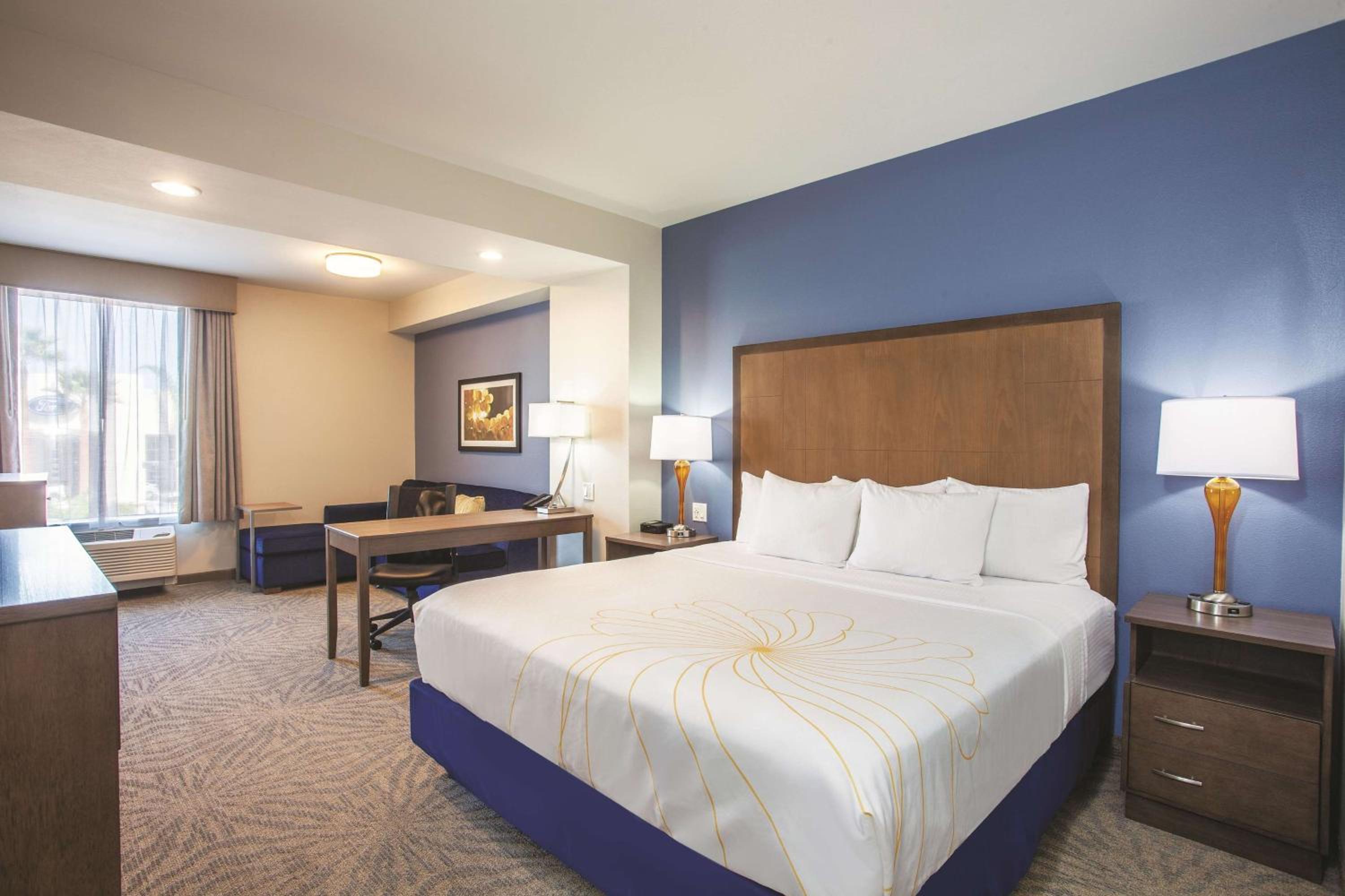 Executive King Room - Non-Smoking photo 1