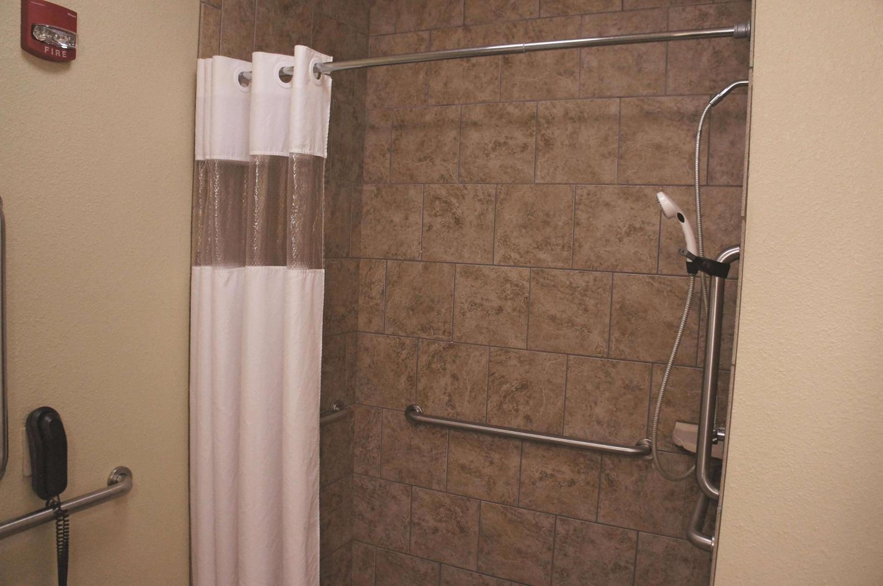 King Room - Mobility Access/Non-Smoking - Photo 2