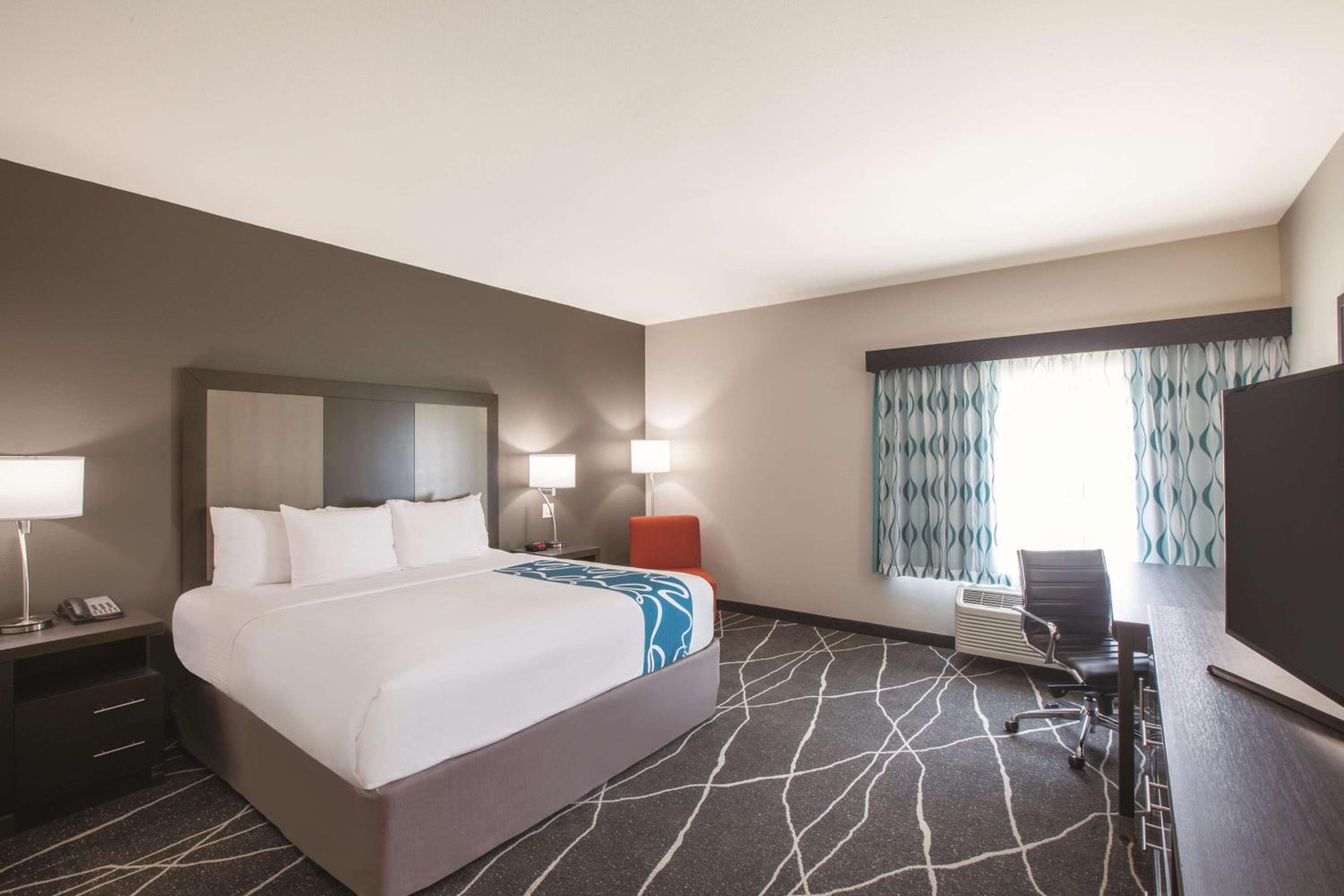 King Room - Mobility Access/Non-Smoking photo 3