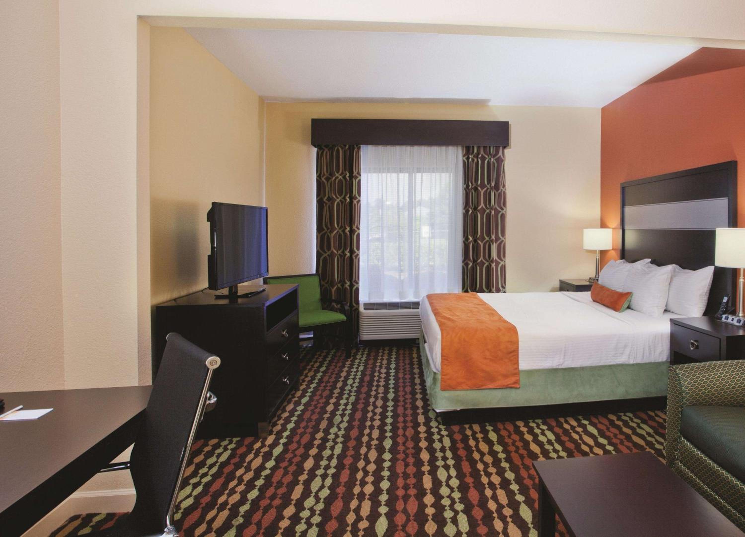 King Room - Mobility Access/Non-Smoking - Photo 2