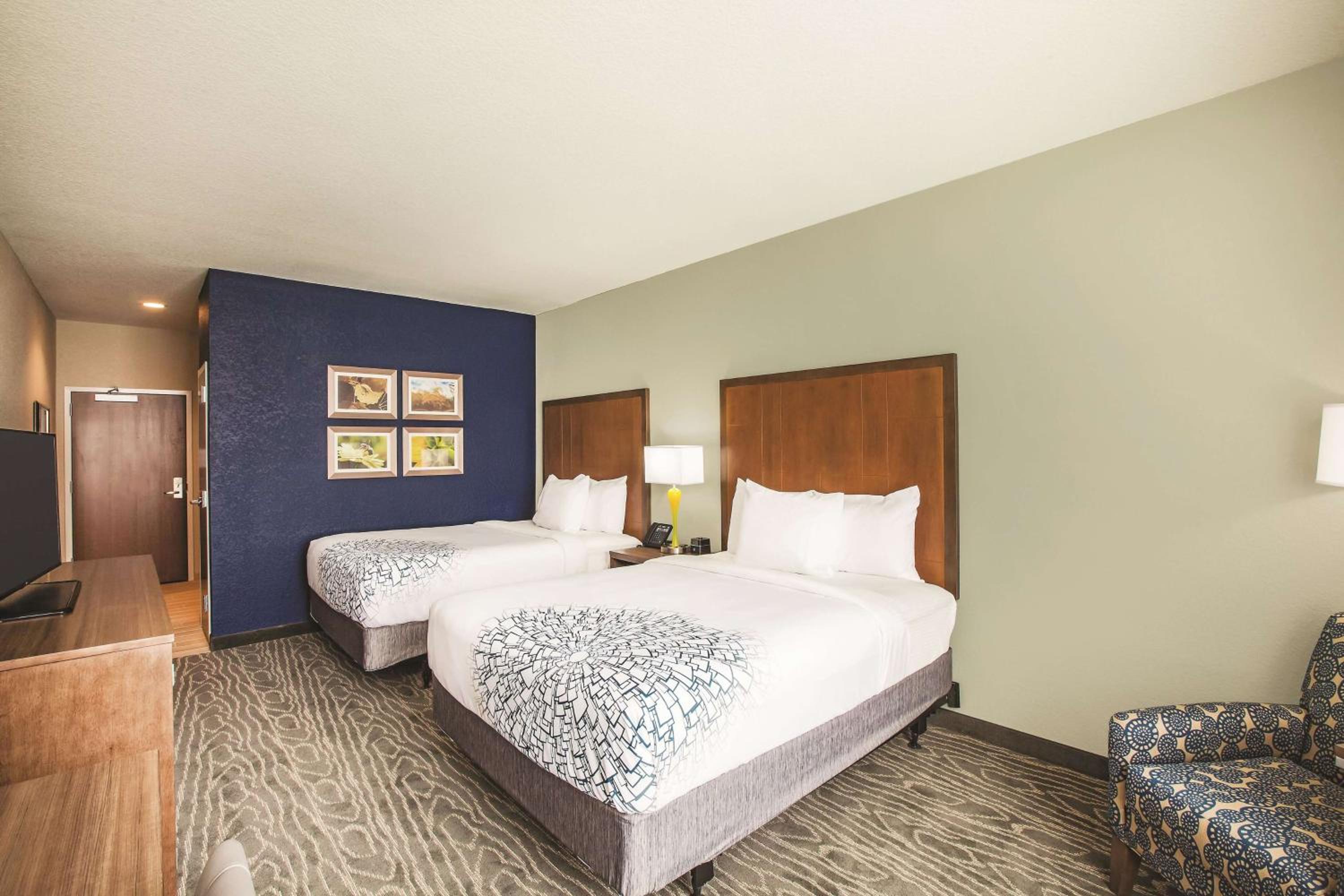Queen Room with Two Queen Beds and Mobility/Hearing Access - Non-Smoking