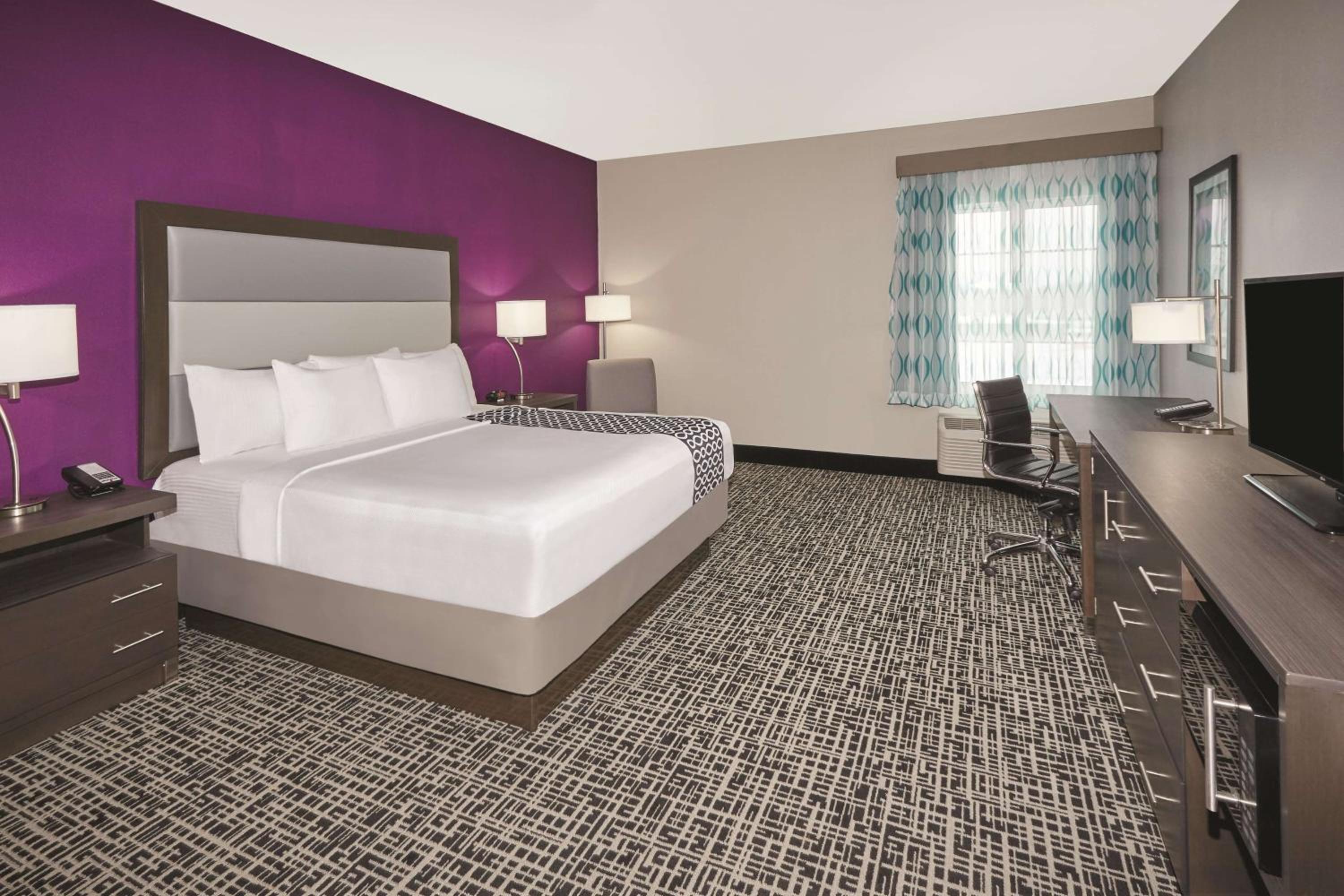 King Room - Mobility Access/Non-Smoking photo 1