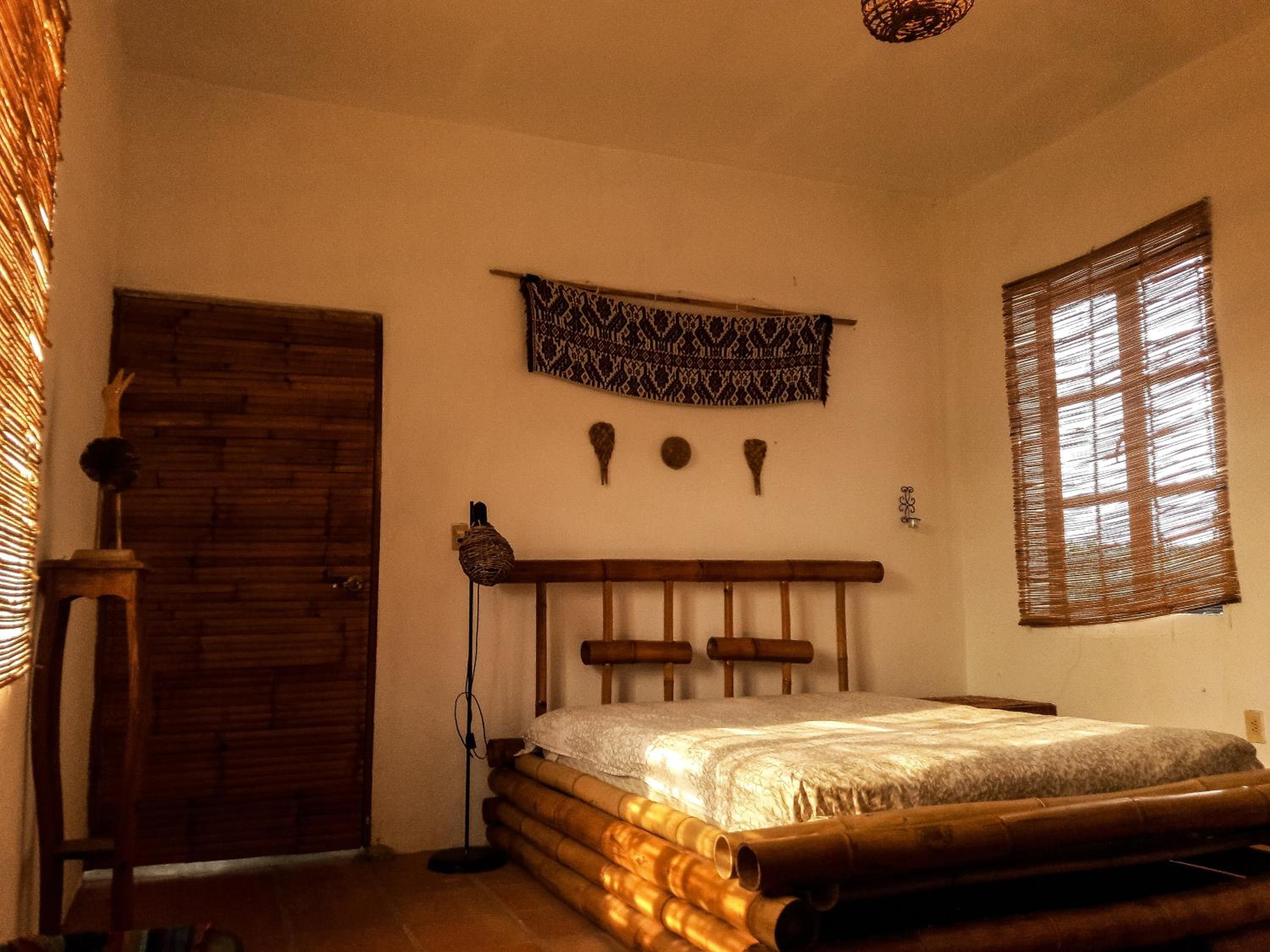 Suite - Photo 1