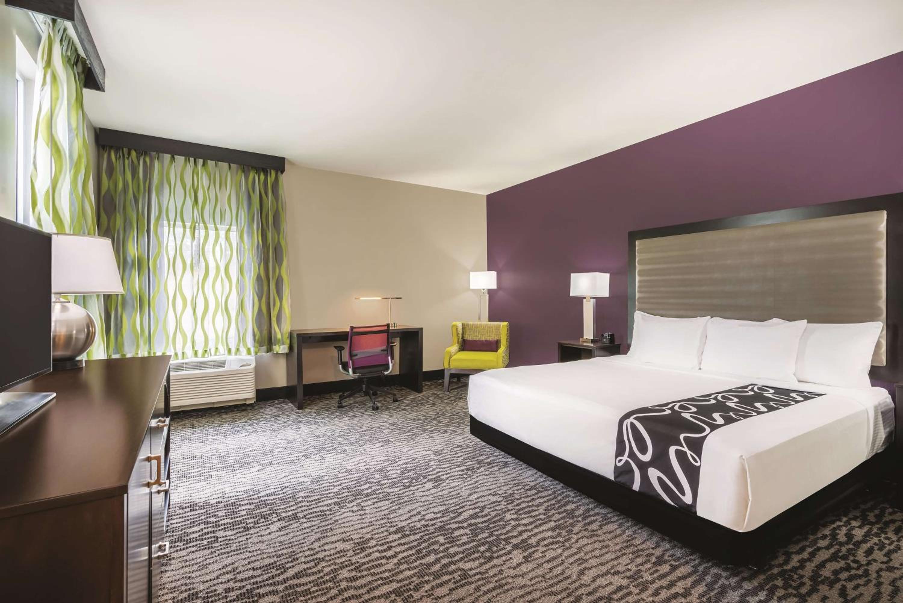 King Room - Mobility Access/Non-Smoking