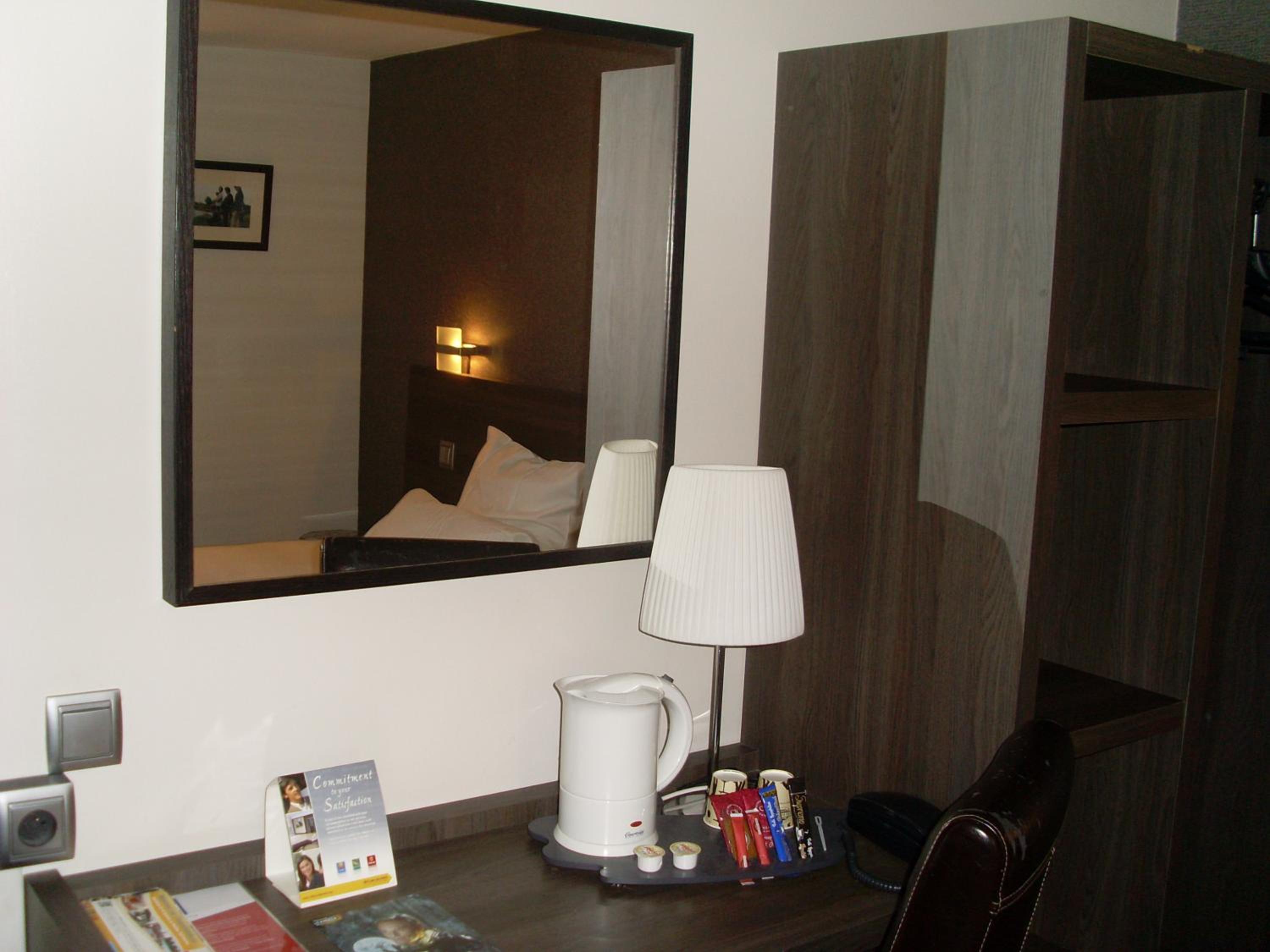 Triple Room - 1 Double Bed + One Single Bed photo 3