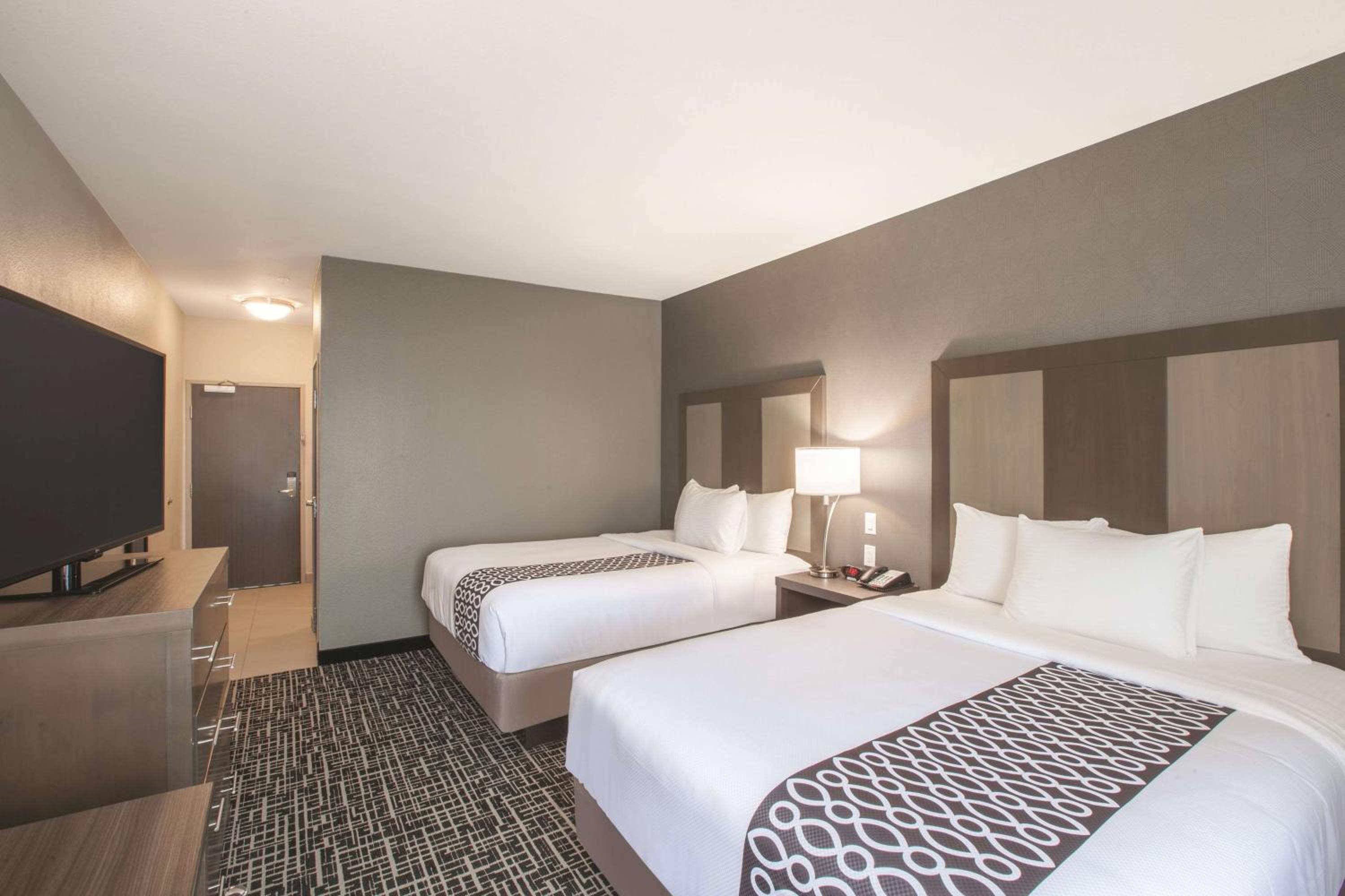 Suite with Two Queen Beds - Non-Smoking