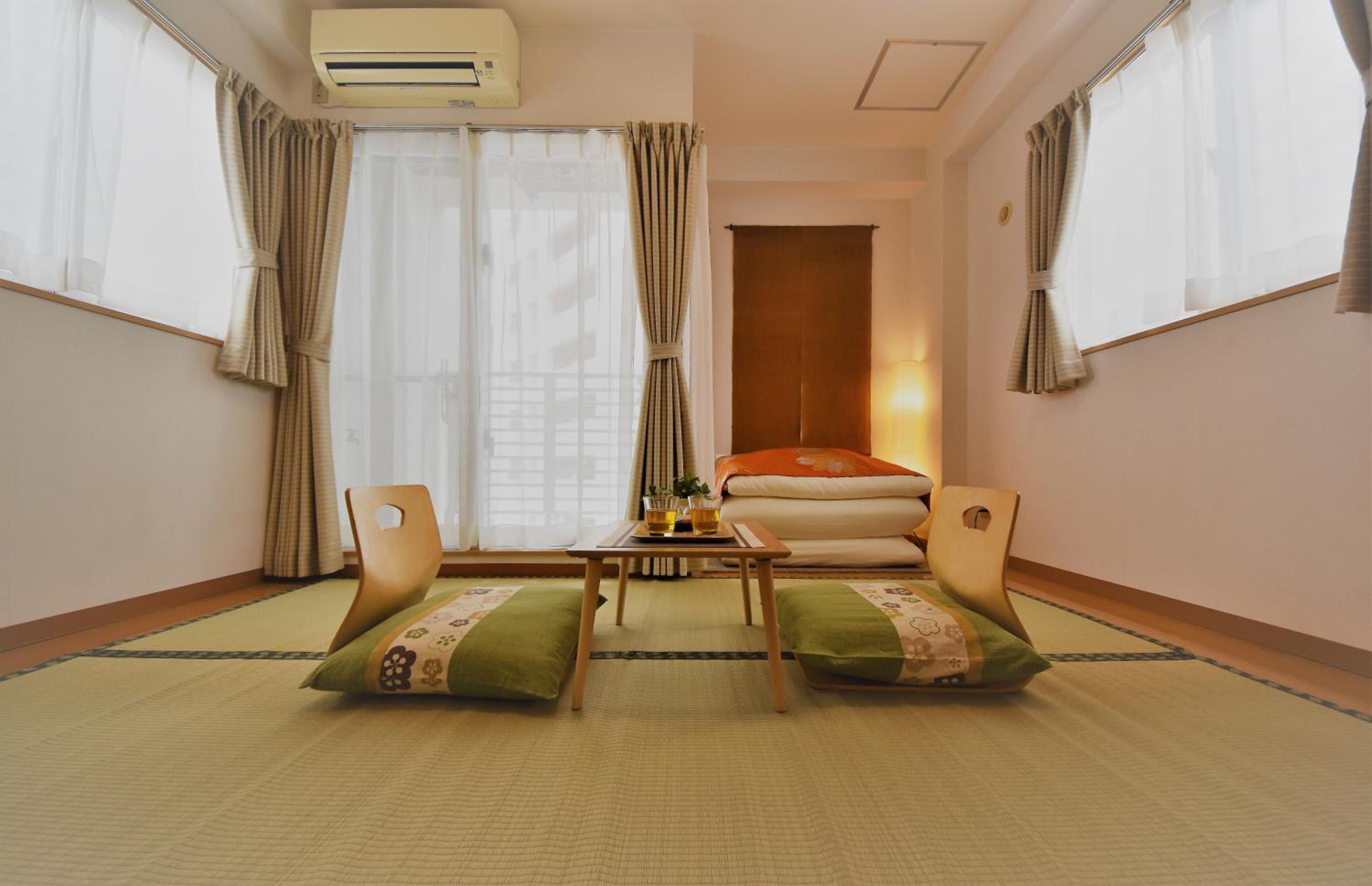 One-Bedroom Apartment - Photo 1
