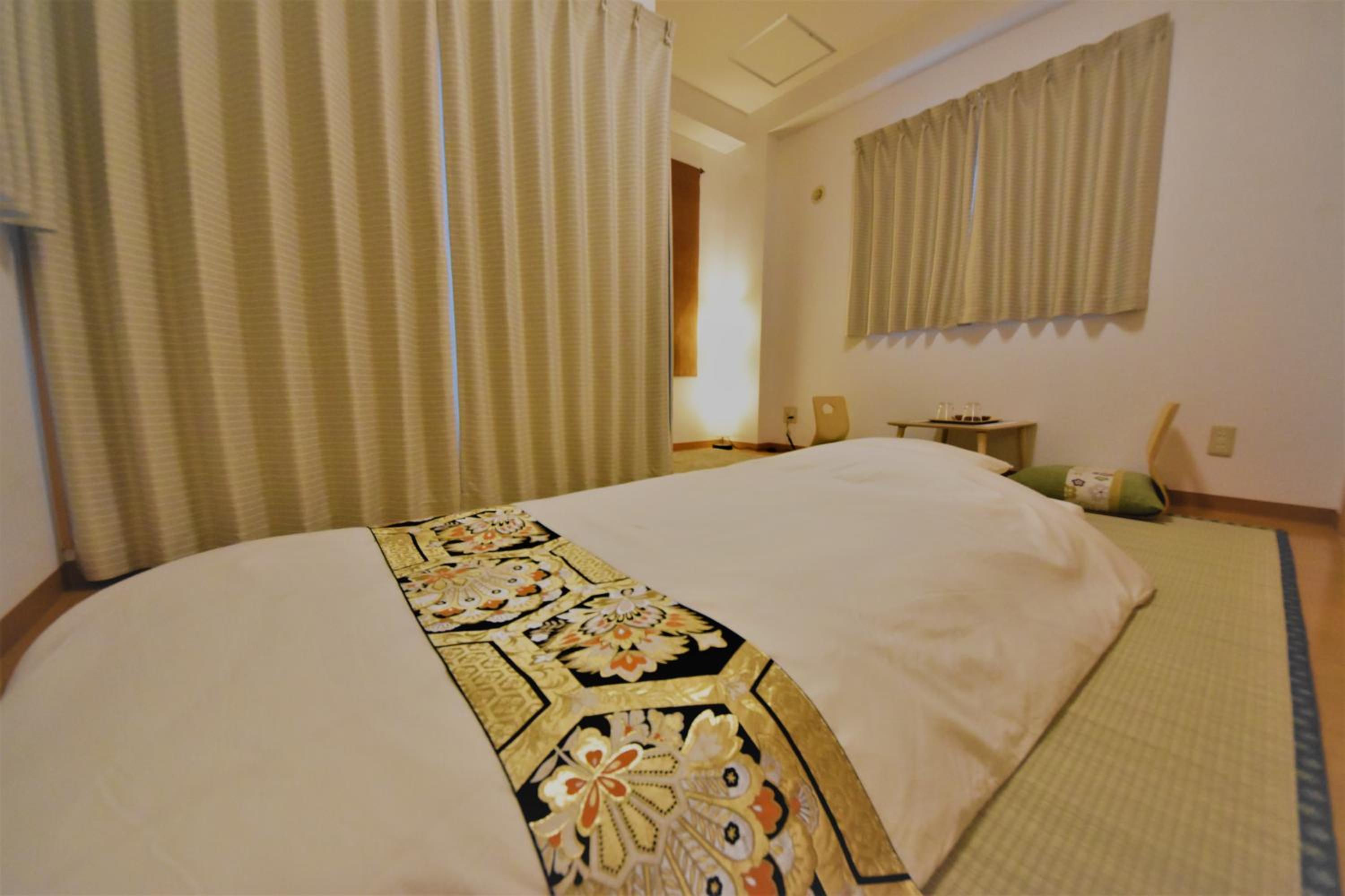 One-Bedroom Apartment - Photo 20