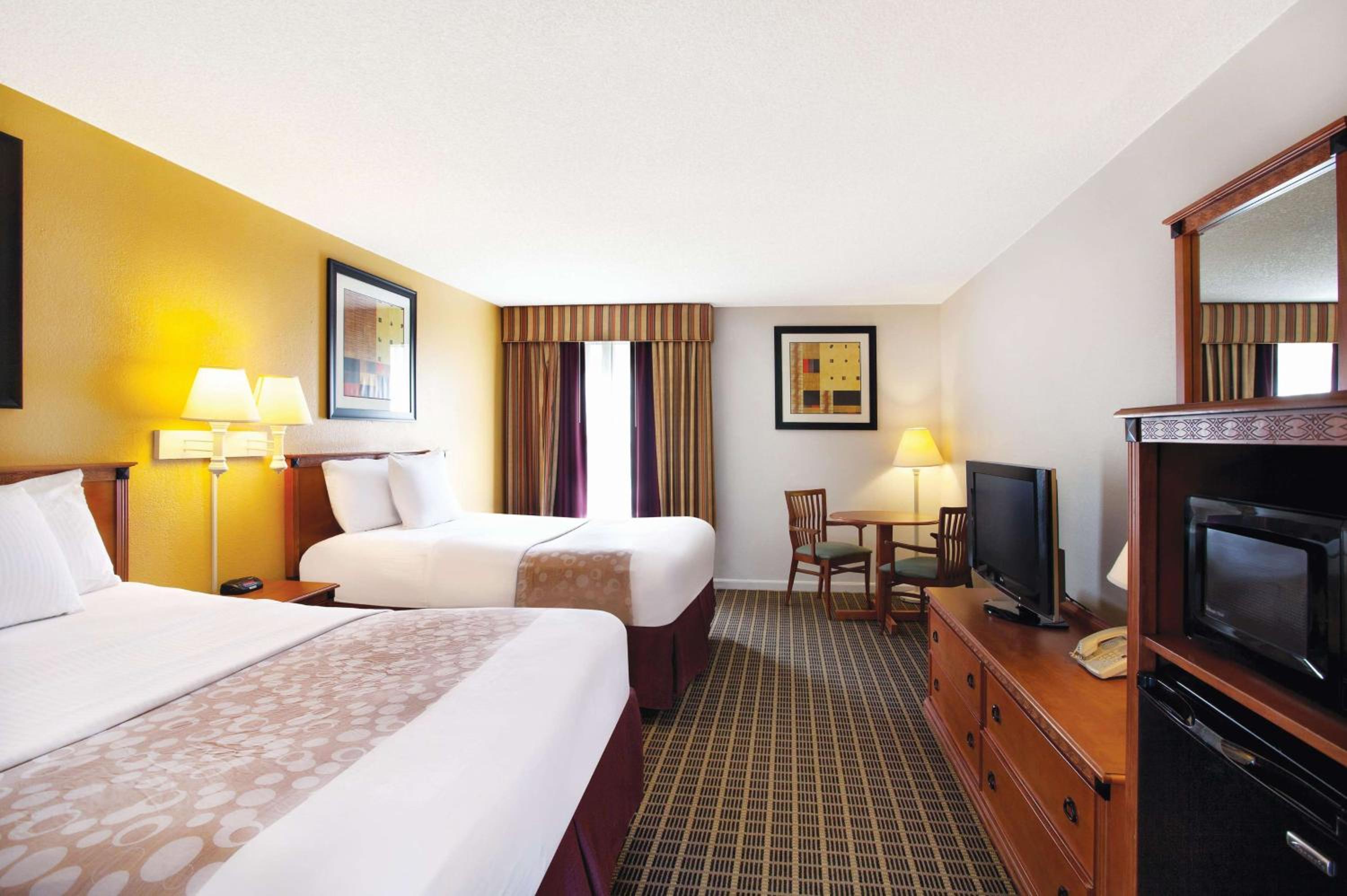 Queen Room with Two Queen Beds - (No Resort Fee)