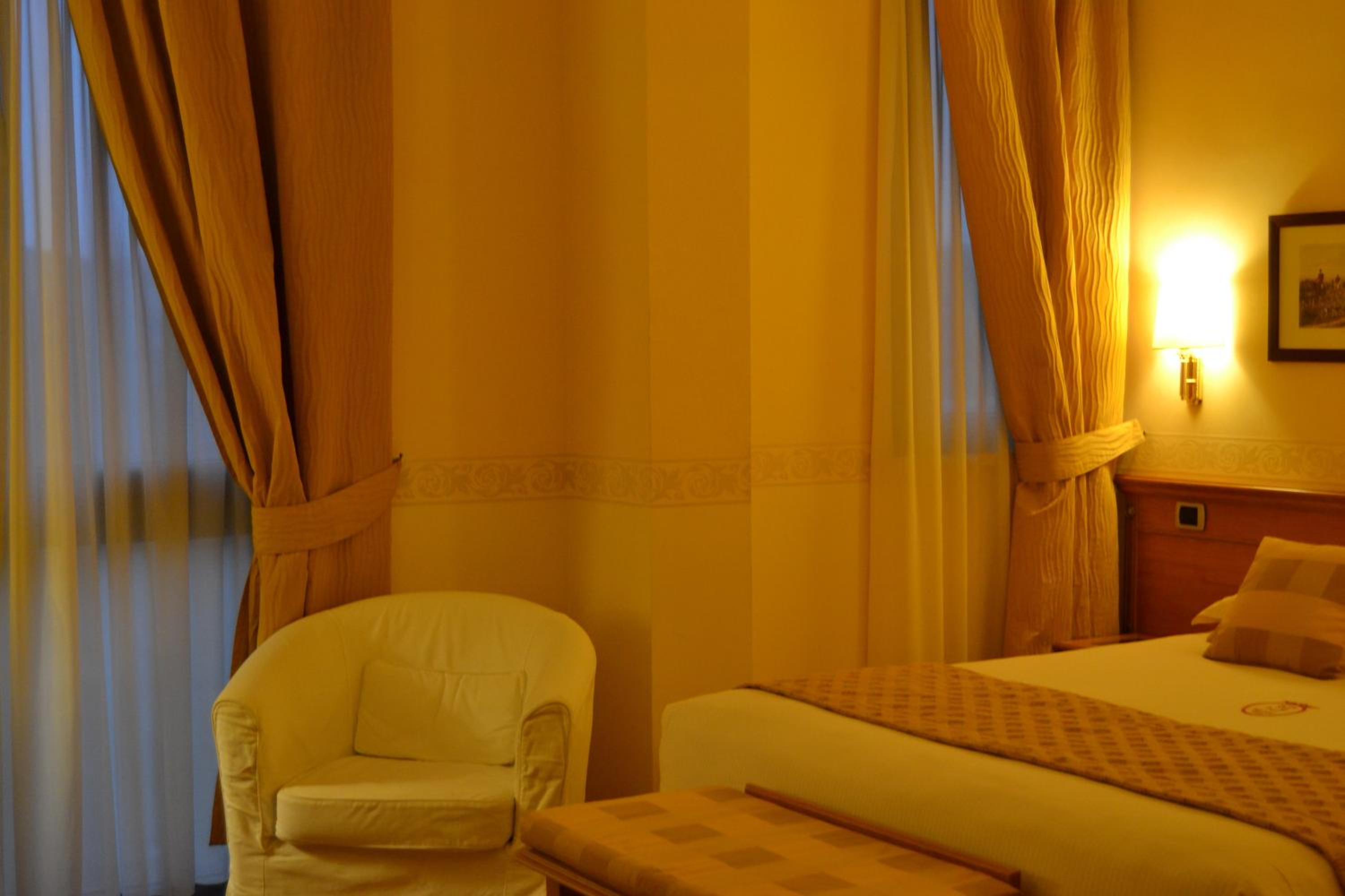 Royal Double Room - Photo 5