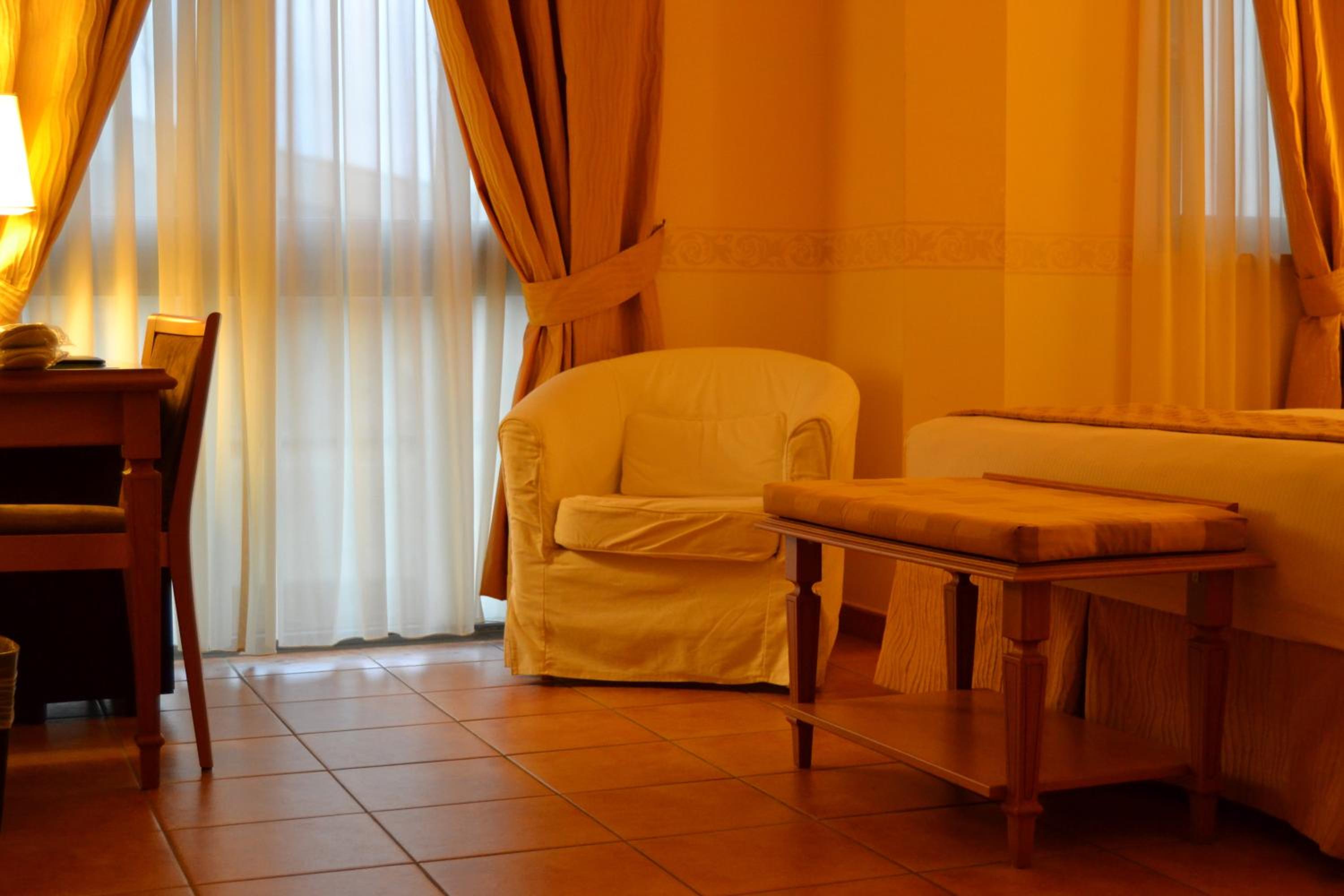 Royal Double Room - Photo 9