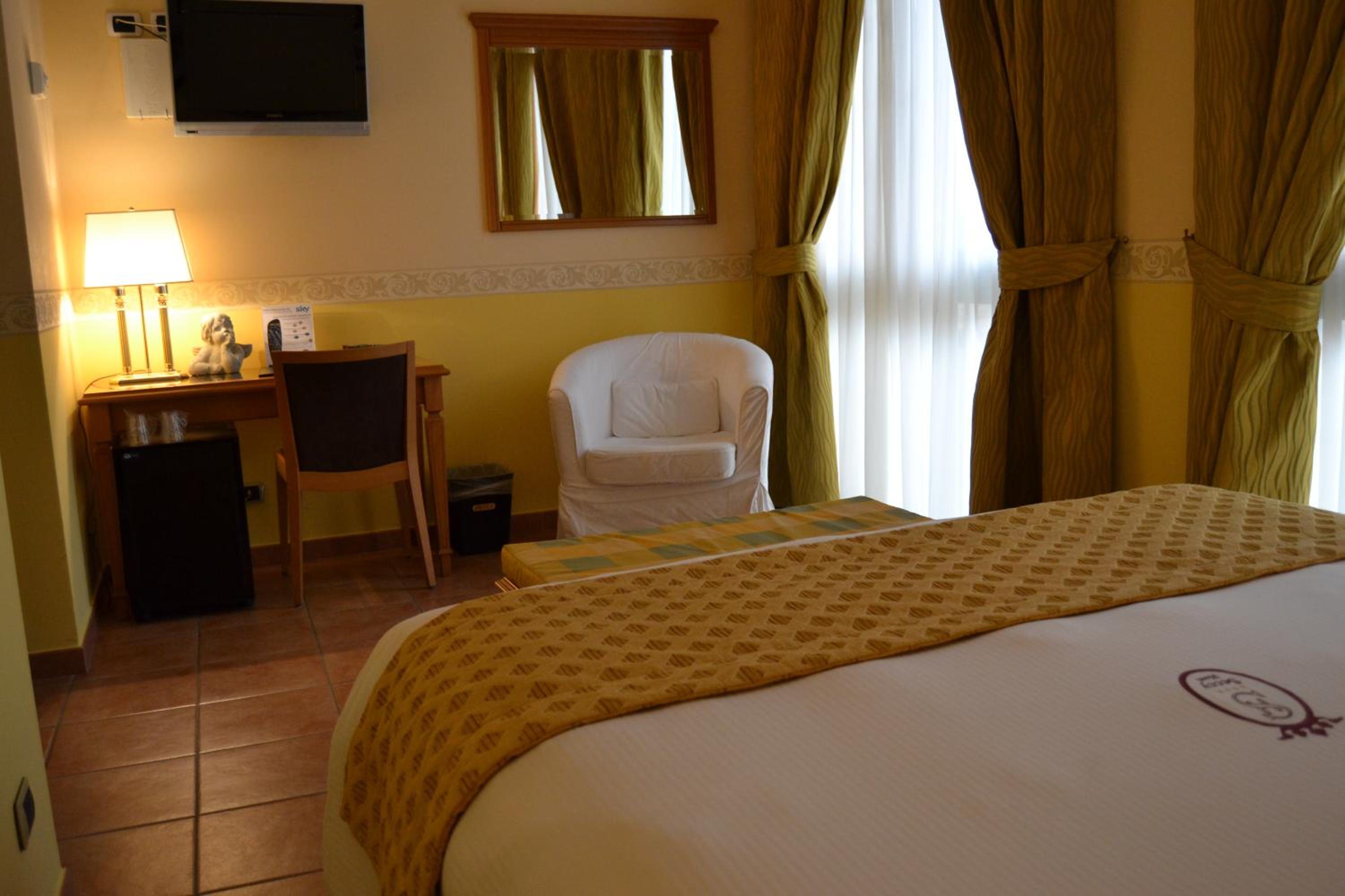 Royal Double Room - Photo 10