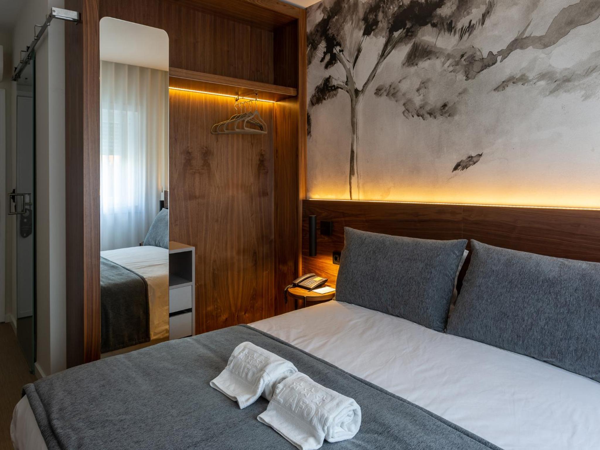 Standard Double Room - Photo 4