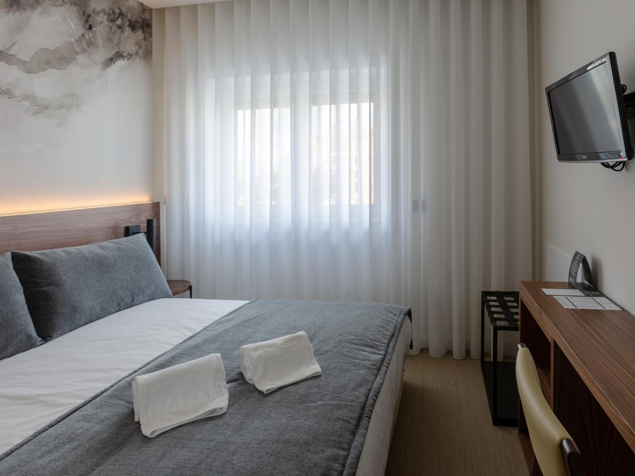 Standard Double Room - Photo 2