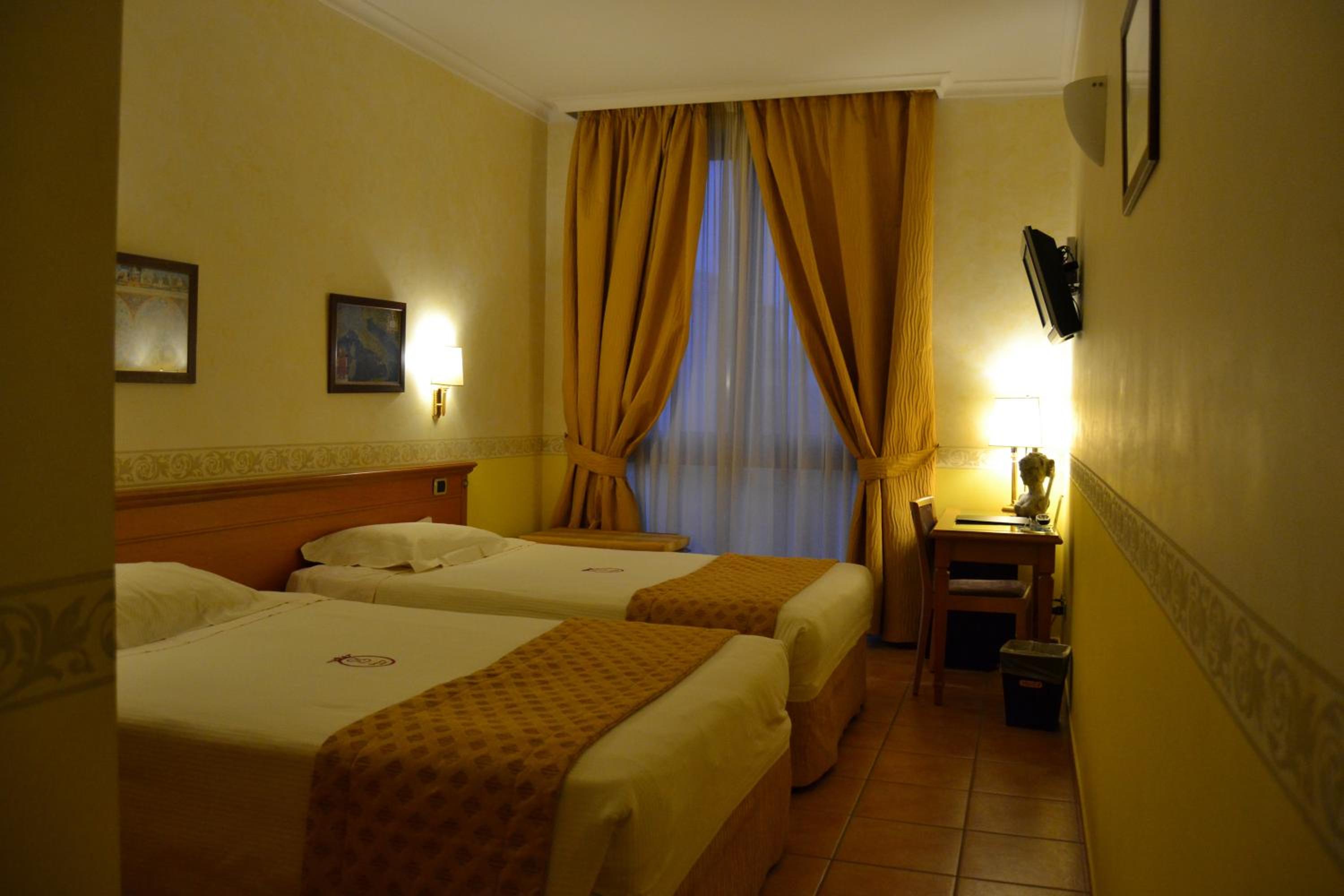 Deluxe Twin Room - Photo 5